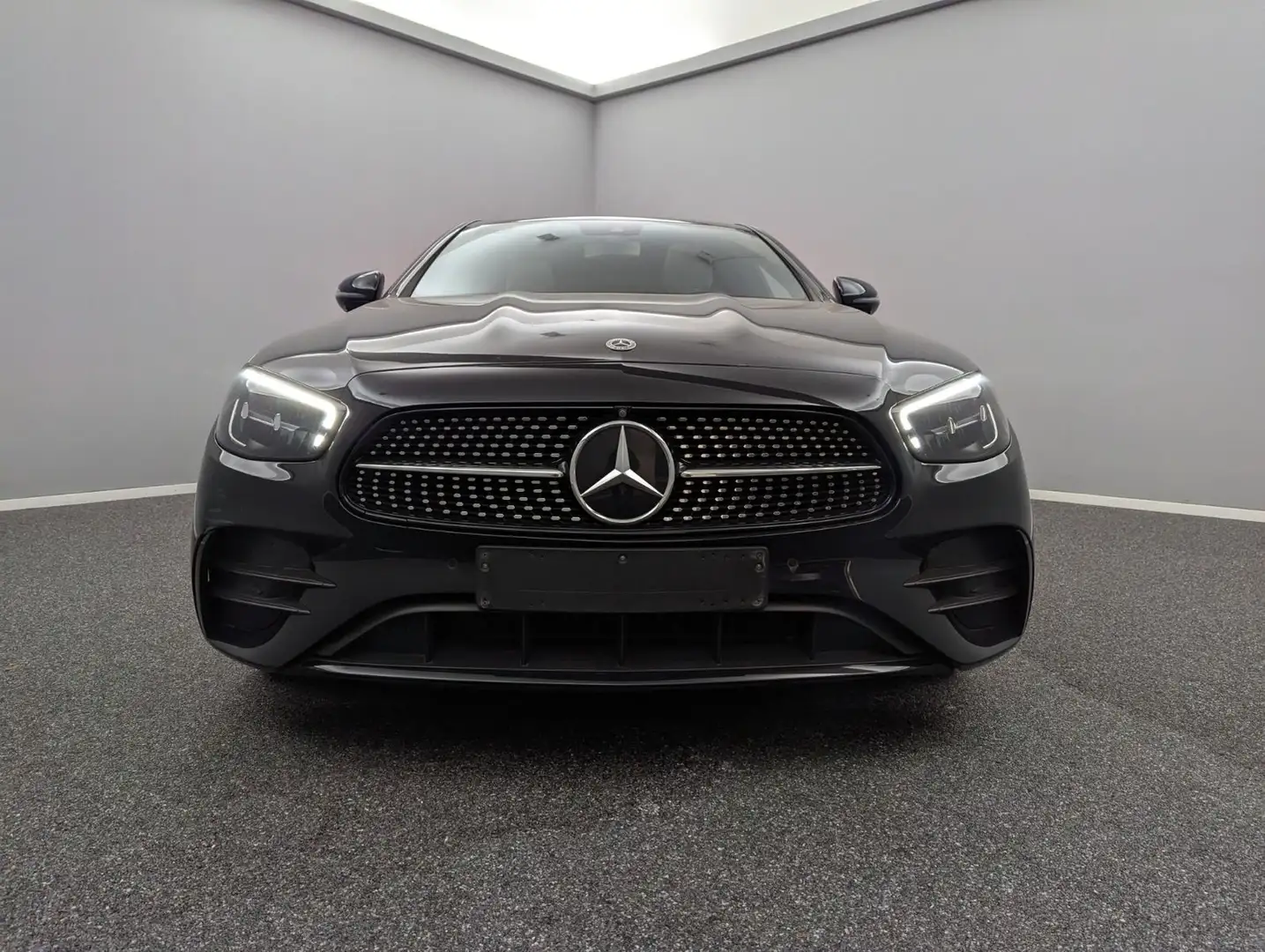 Mercedes-Benz E 220 E220d AMG LINE*WIDE*BURM*SHD*MOD22*LED*AIRM*KEYL Schwarz - 2