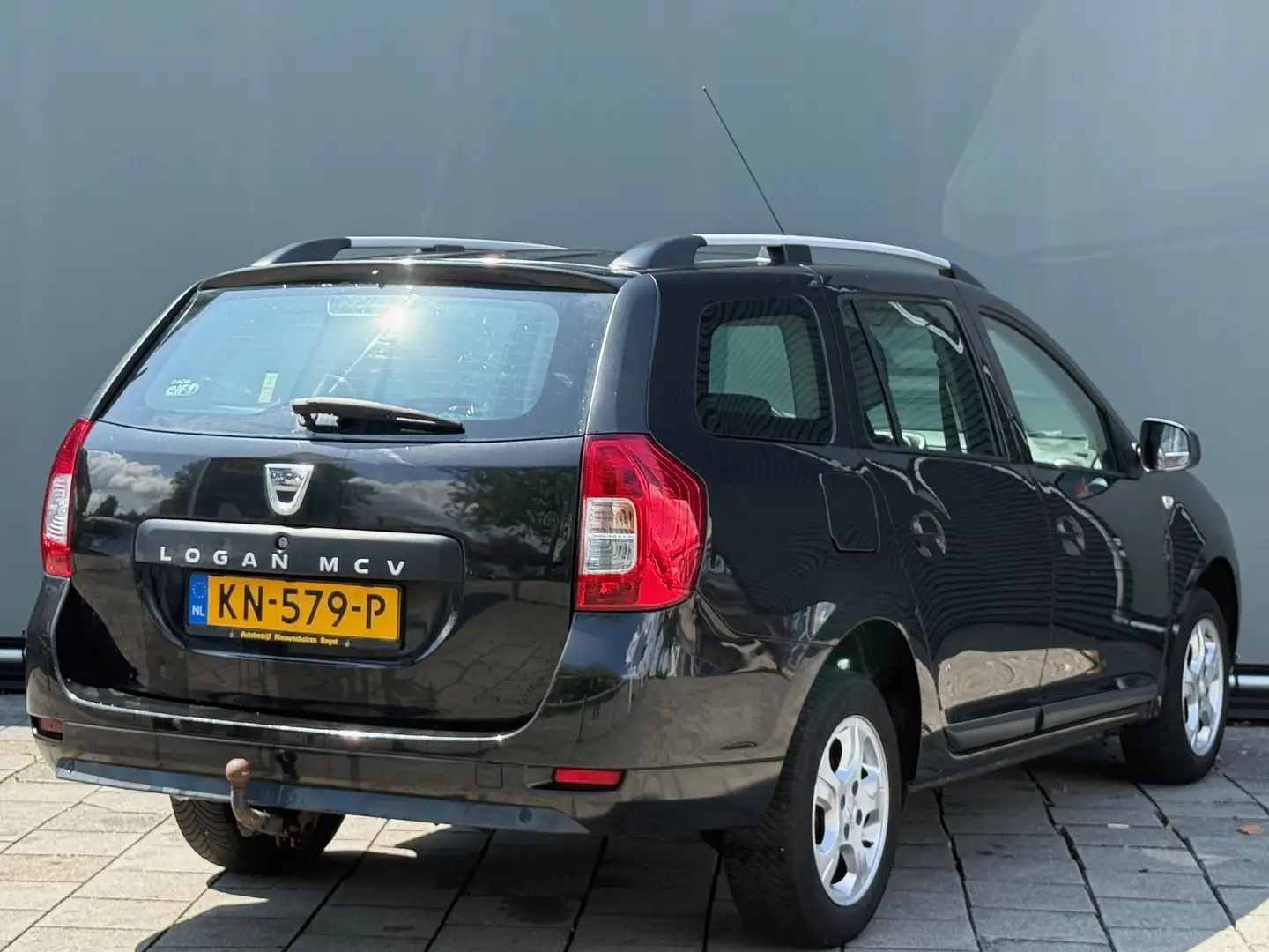 Dacia Logan MCV BWJ 2016 | 0.9 TCe 90PK Bi-Fuel Ambiance | TRE Zwart - 2