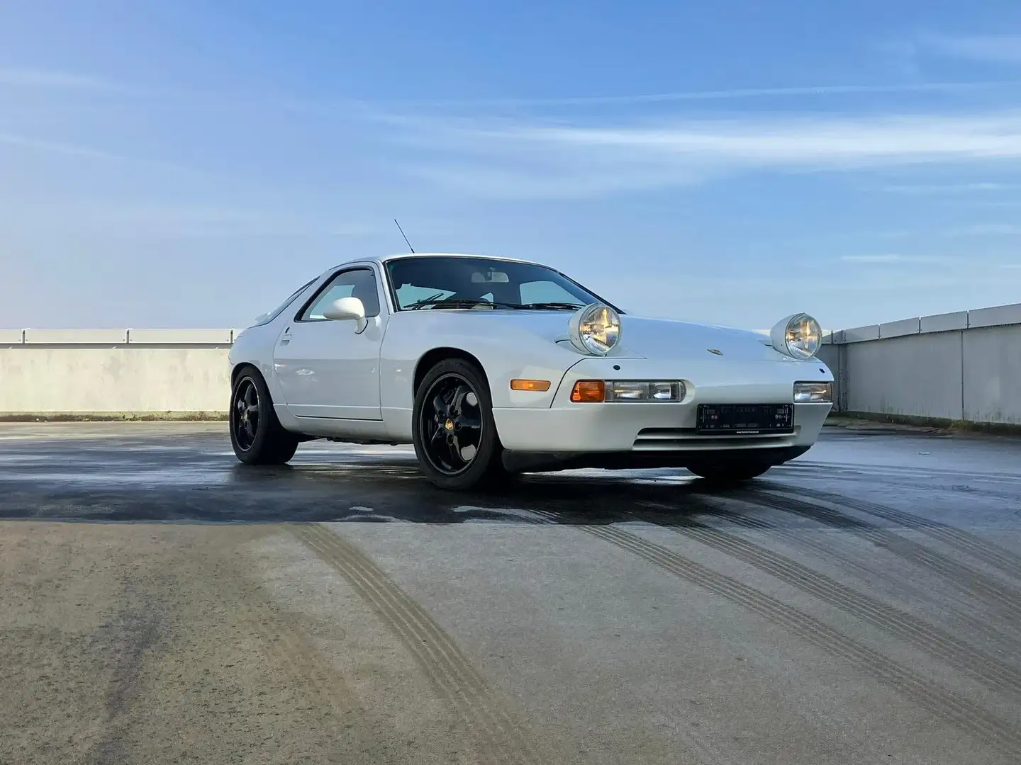 Porsche 928 GTS Original 35.000km°Wie Neu°Note 1-° Weiß - 2