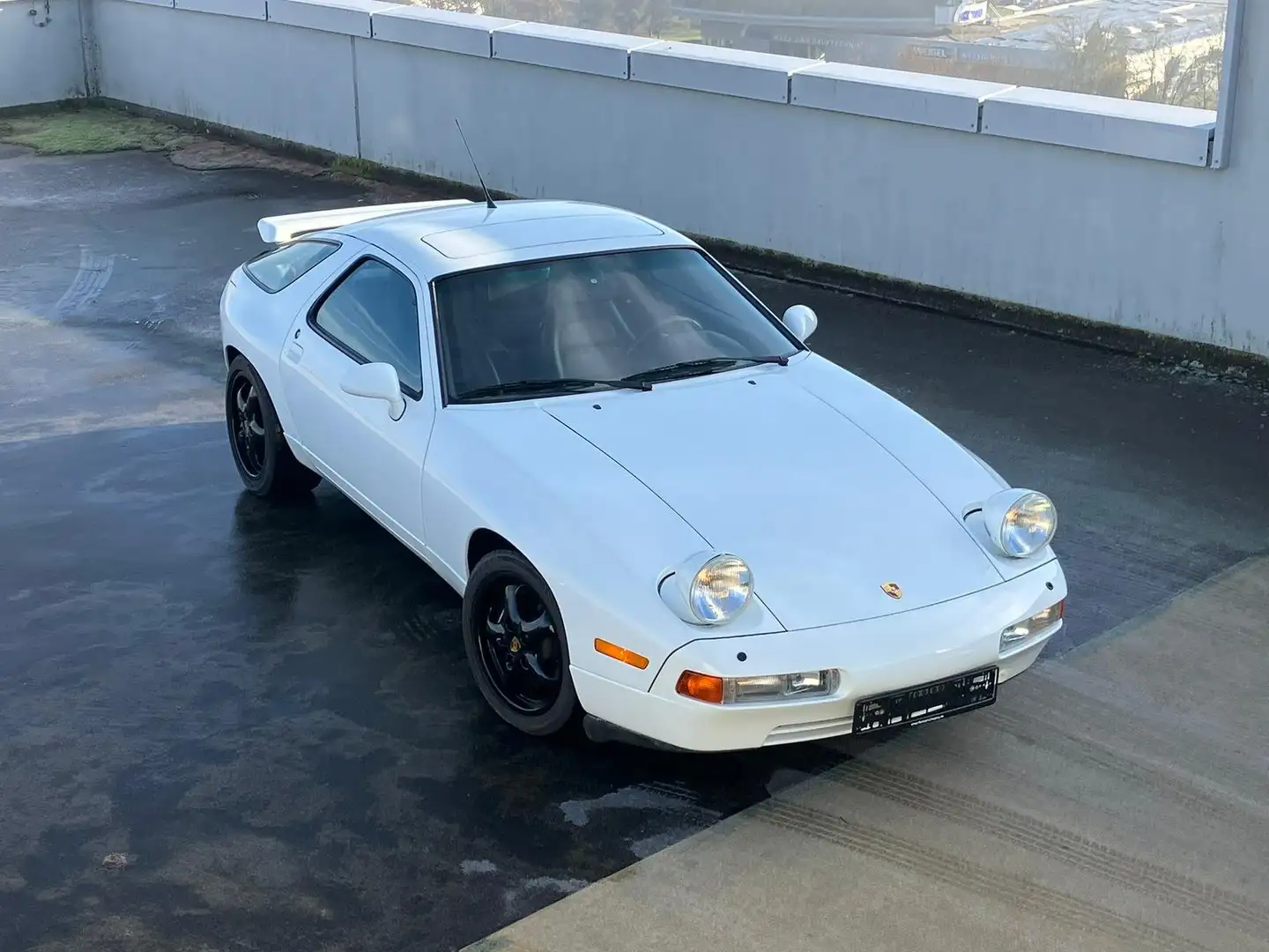 Porsche 928 GTS Original 35.000km°Wie Neu°Note 1-° Weiß - 1