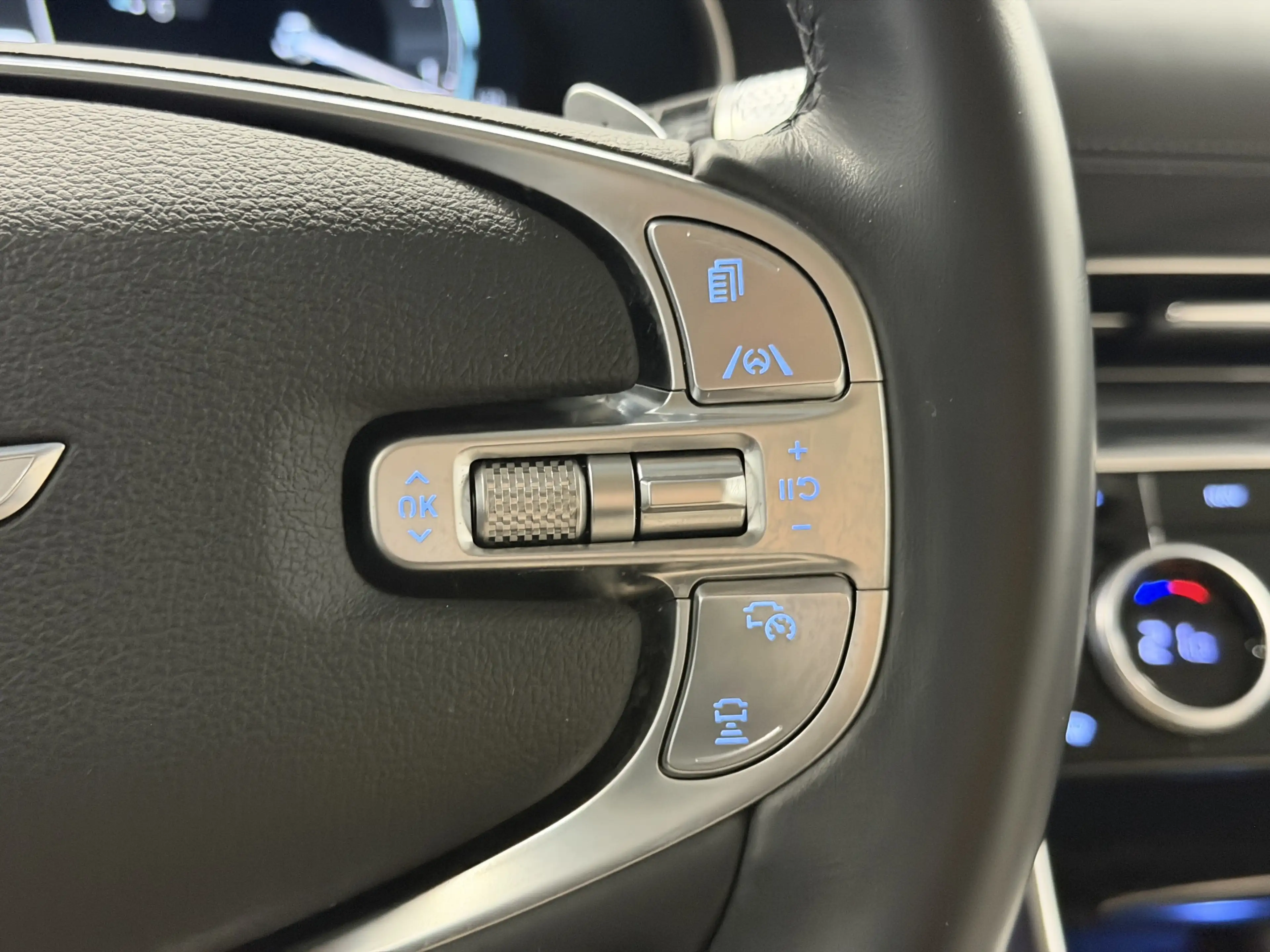 Genesis GV80 Sport 4WD   HUD   Ambiente   SCC   360°KAM — photo 15