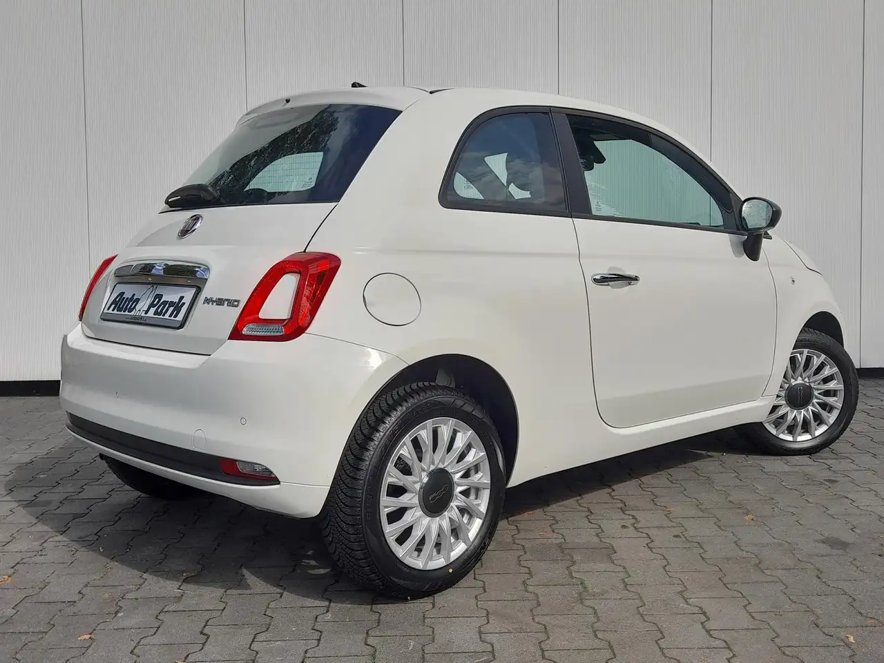 Fiat 500 1.0 GSE Hybrid NAVI~PDC~APP~GRA~ALU~MFL~NSW 3