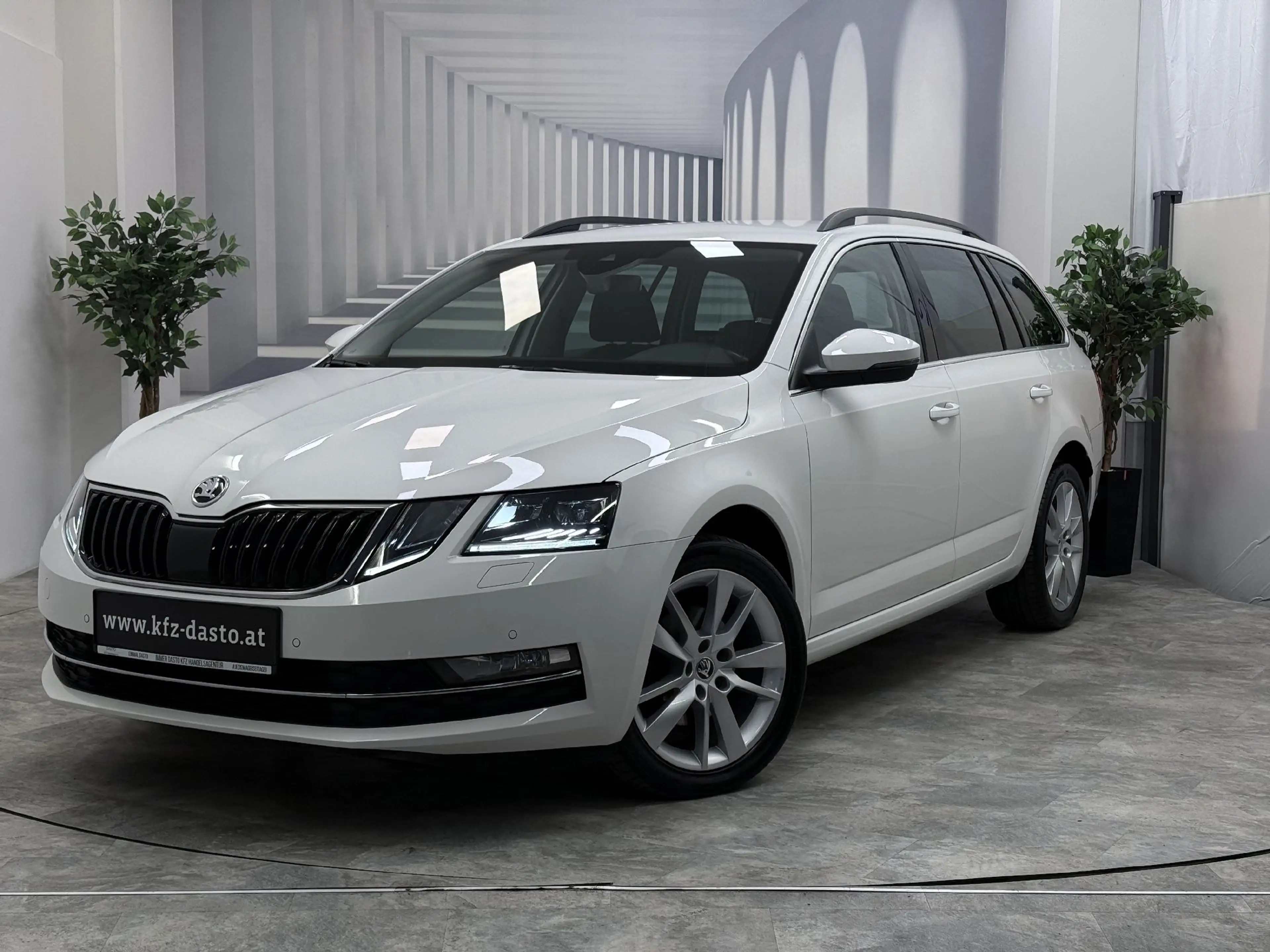 Skoda Octavia Style I Limited Combi I 1,6 TDI 4x4 I NEUES GUTAC