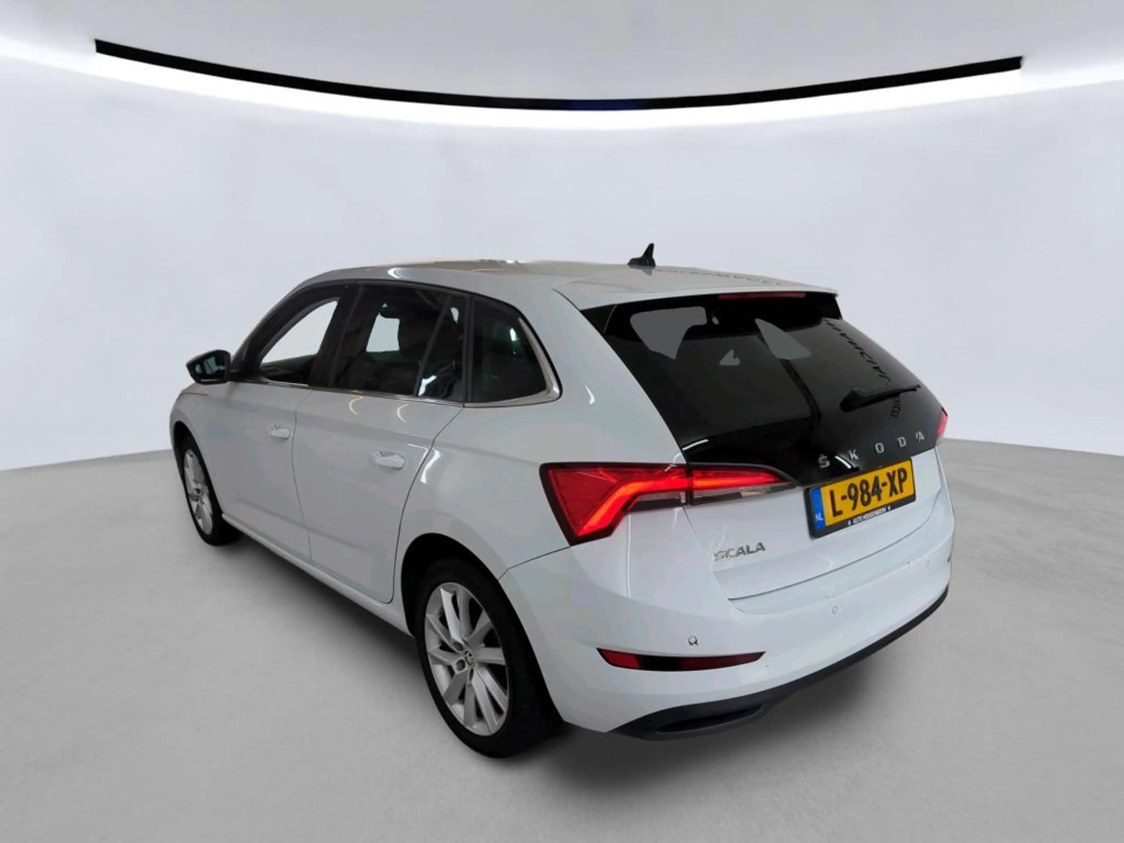 Skoda Scala 1.0 TSI Business Edition / LEER/ PARK.SENSOREN V+A — photo 2