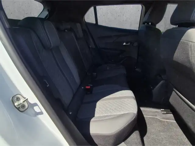 Peugeot 2008 view 14