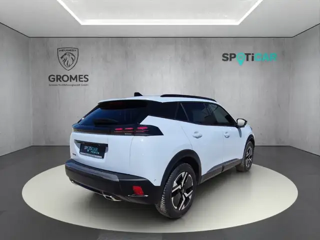 Peugeot 2008 view 3