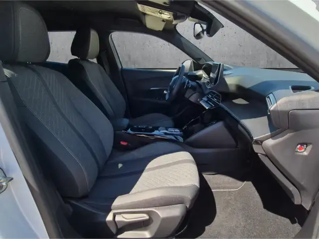 Peugeot 2008 view 13