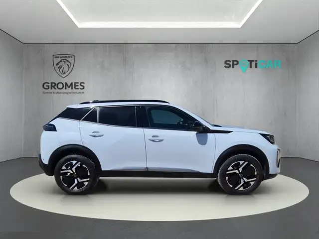 Peugeot 2008 view 2