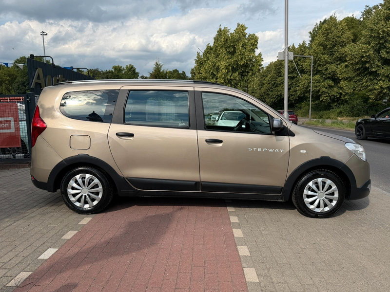 Dacia Lodgy 1.6 SCe STEPWAY*Navi*7xSitze*Tempomat*1.HD — photo 4