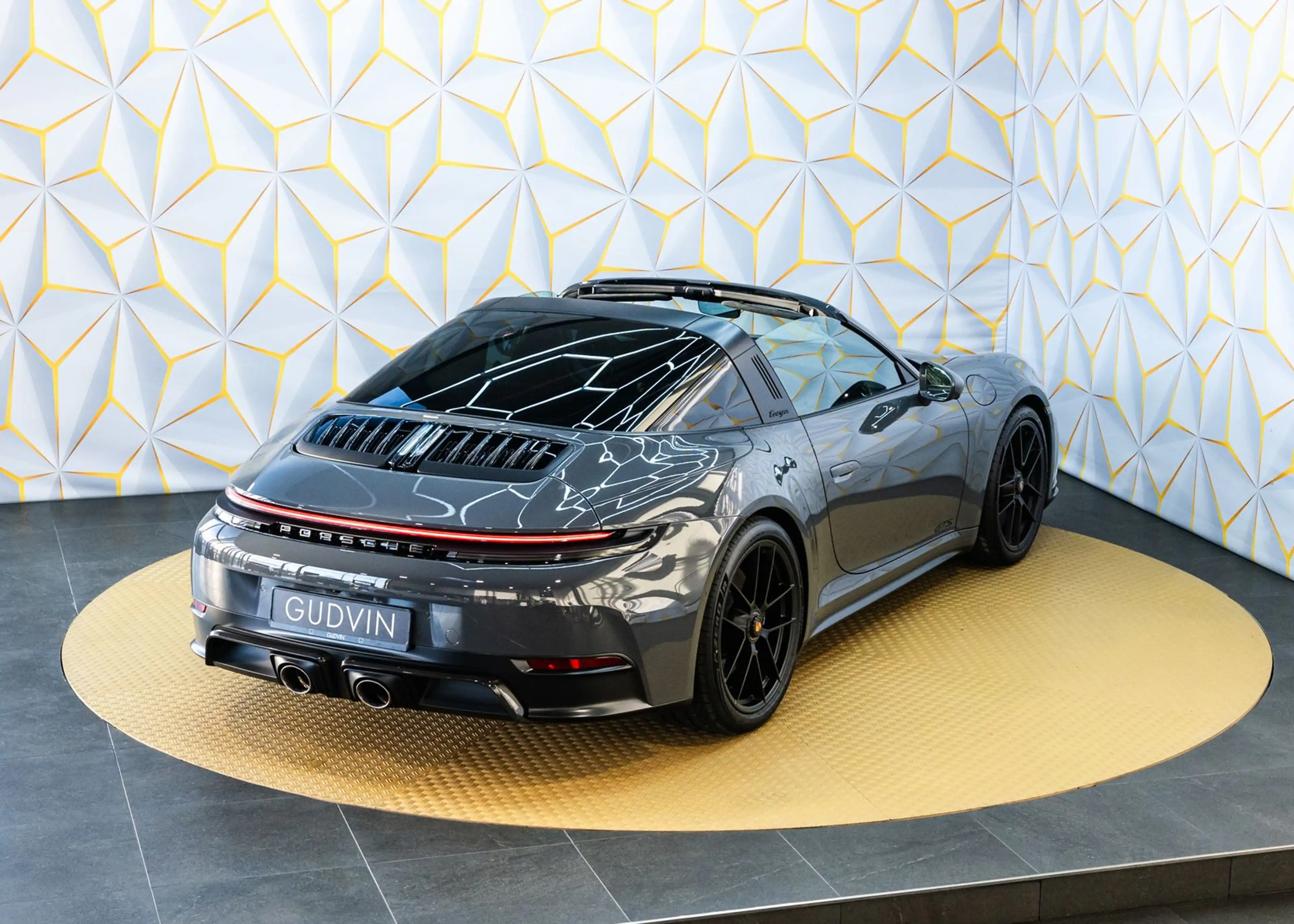 Porsche 911 Targa 4 GTS/BOSE/Carbon — photo 5