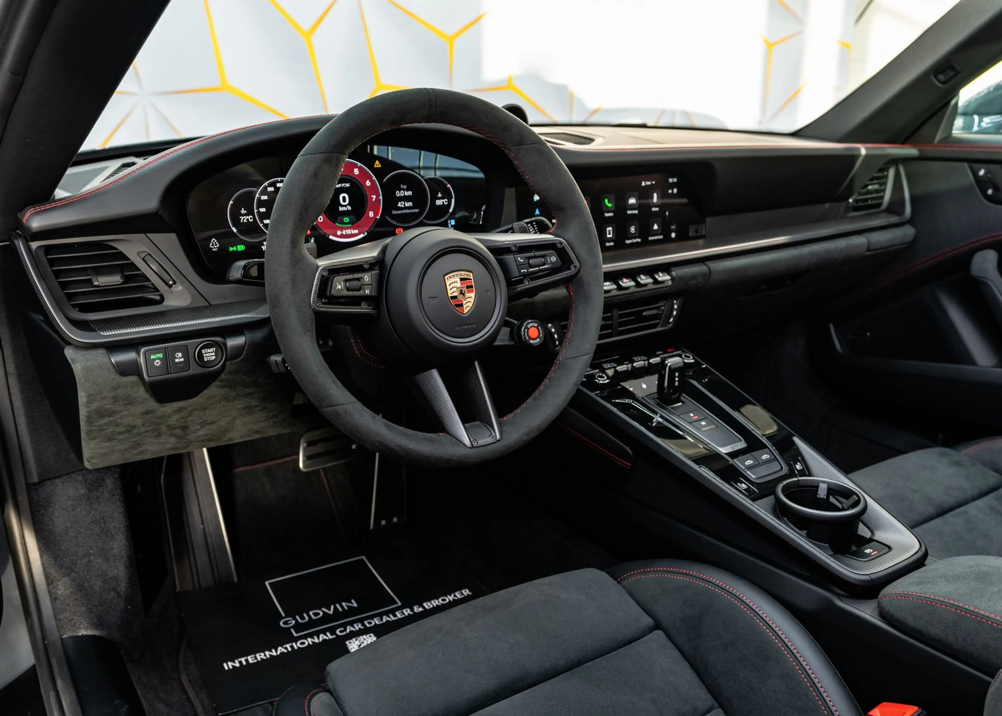 Porsche 911 Targa 4 GTS/BOSE/Carbon — photo 13