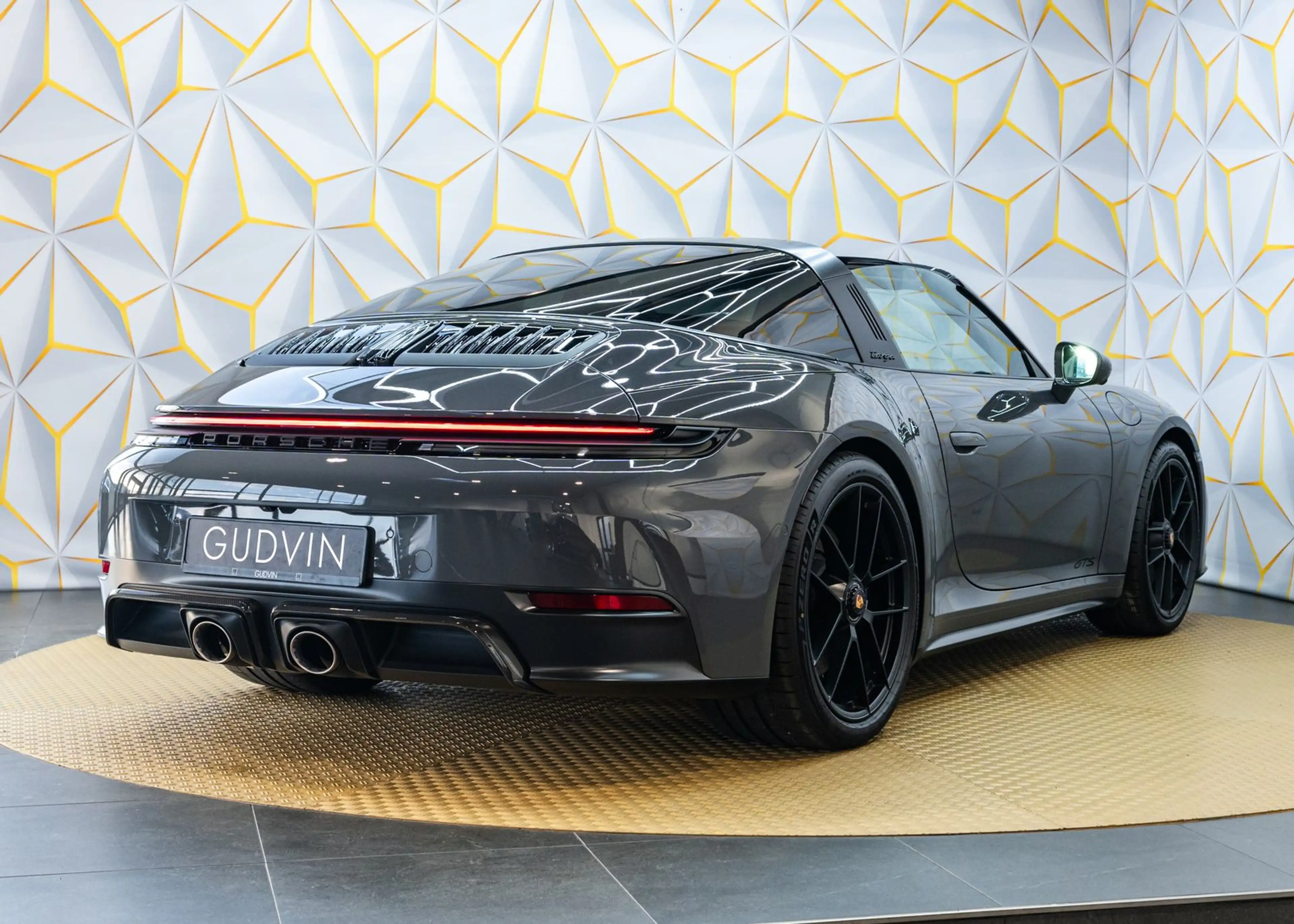 Porsche 911 Targa 4 GTS/BOSE/Carbon — photo 6