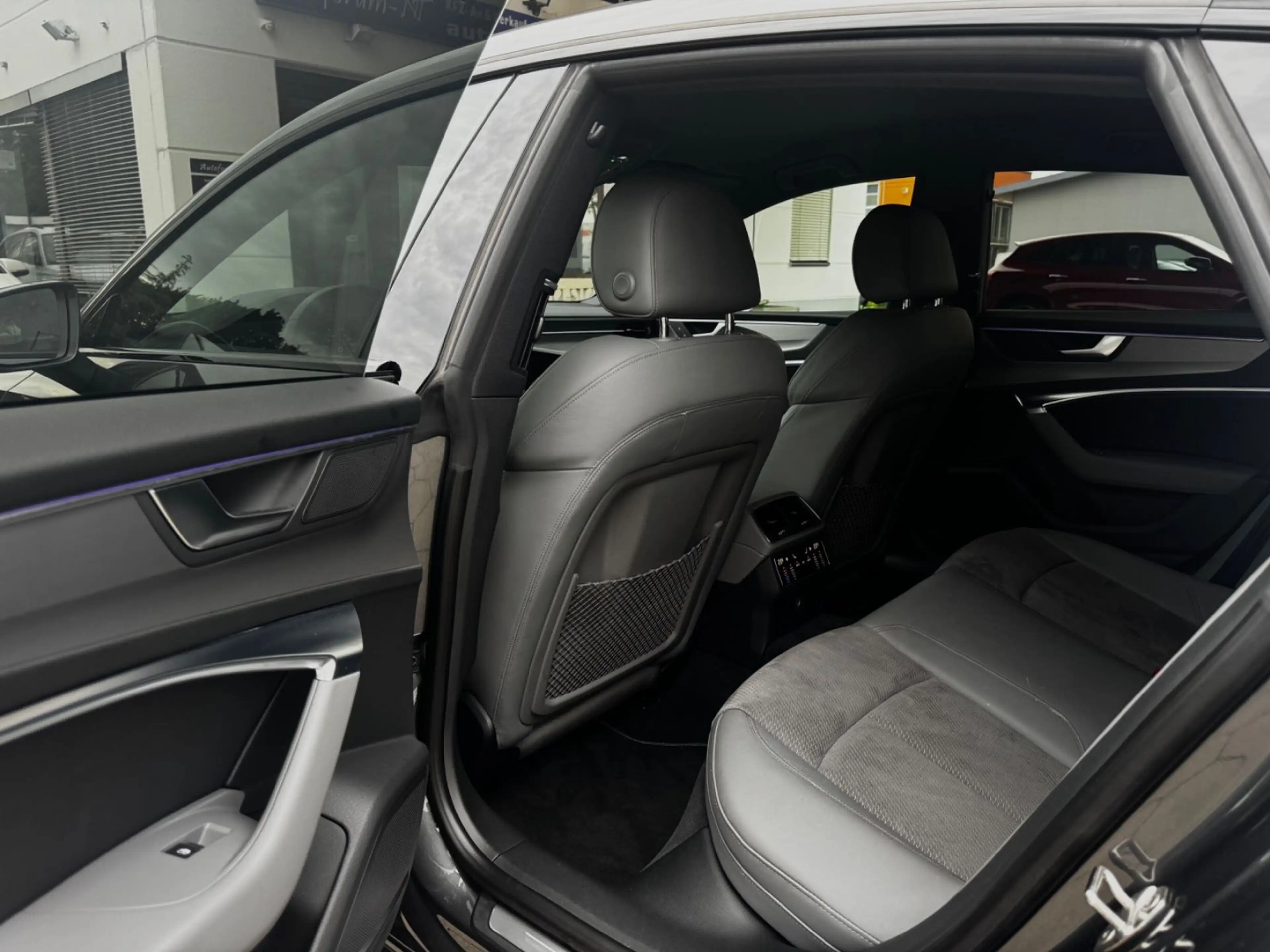 Audi A7 Sportback 50 TFSI e quattro/S-LINE/B&O/HUD/21 — photo 10