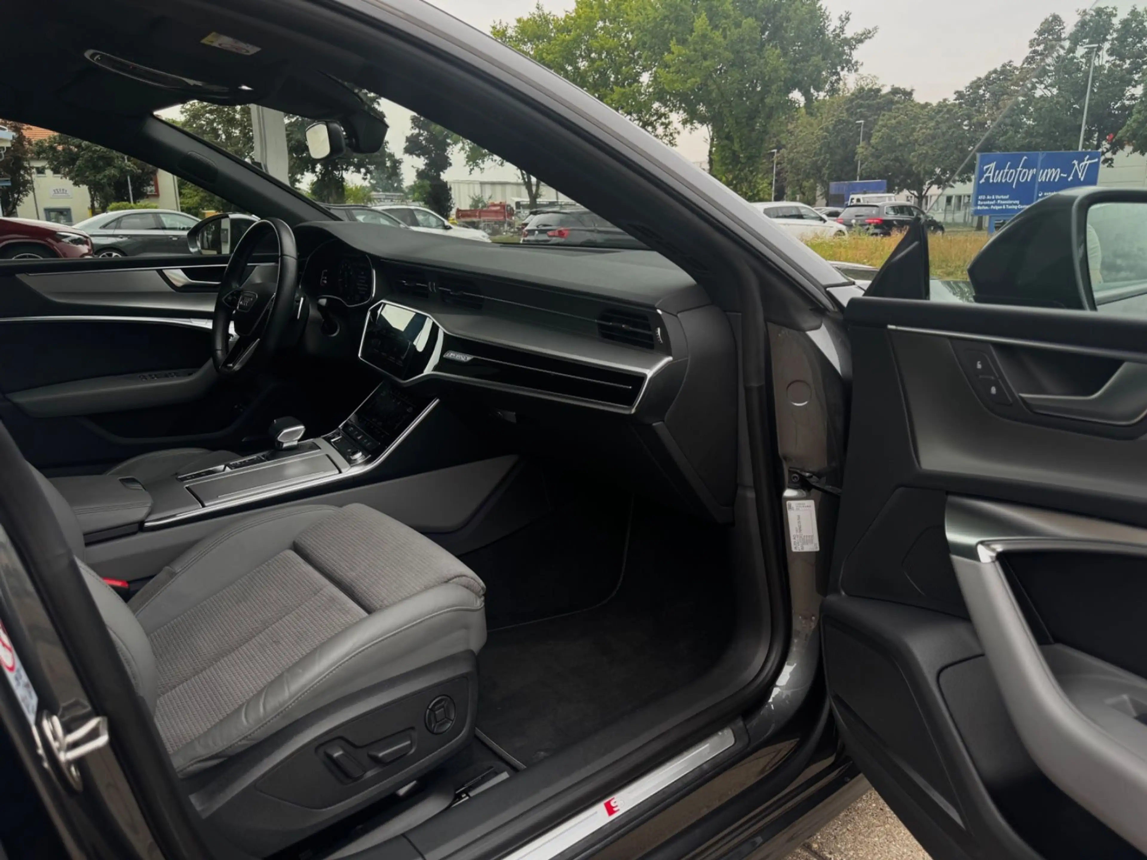 Audi A7 Sportback 50 TFSI e quattro/S-LINE/B&O/HUD/21 — photo 11