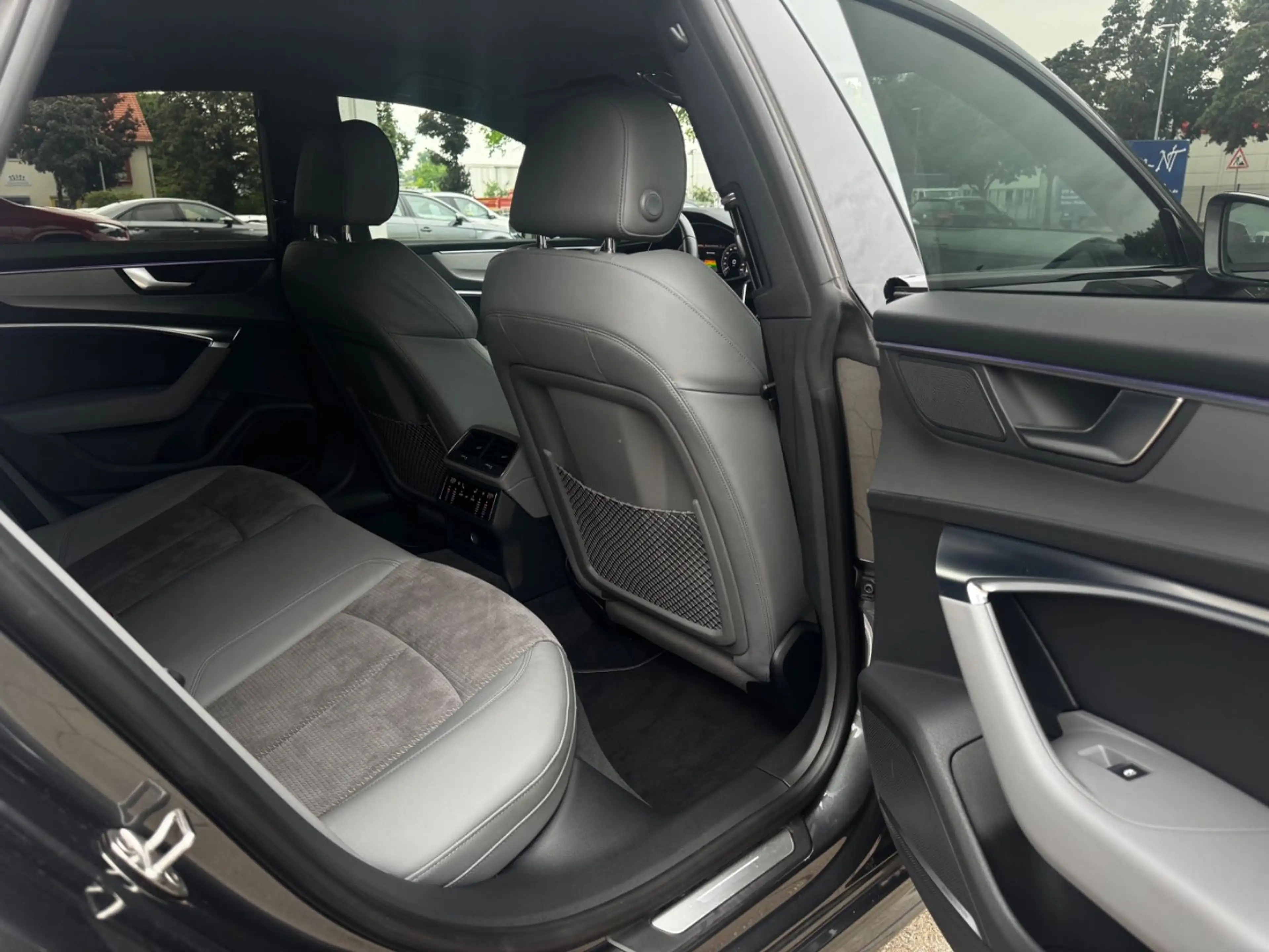 Audi A7 Sportback 50 TFSI e quattro/S-LINE/B&O/HUD/21 — photo 12
