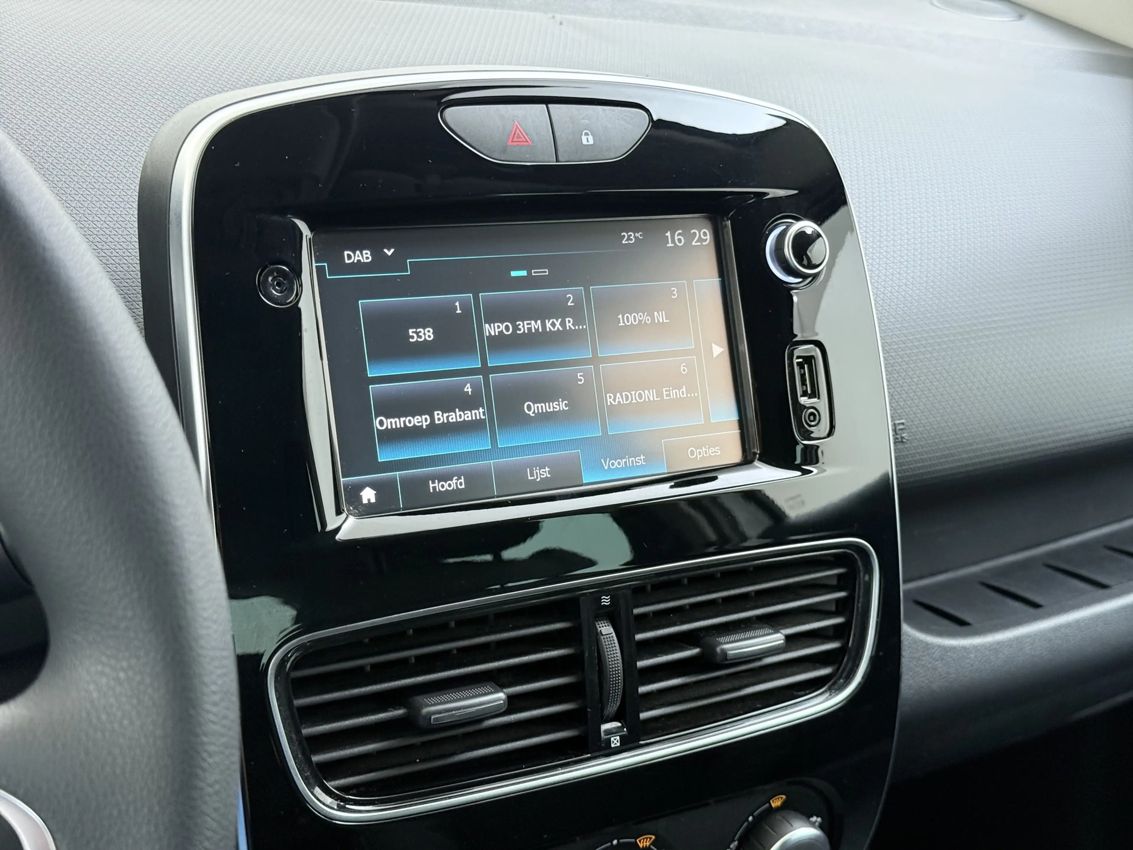 Renault Clio 90PK TCe Trekhaak Navigatie Airco Cruise Control B — photo 14