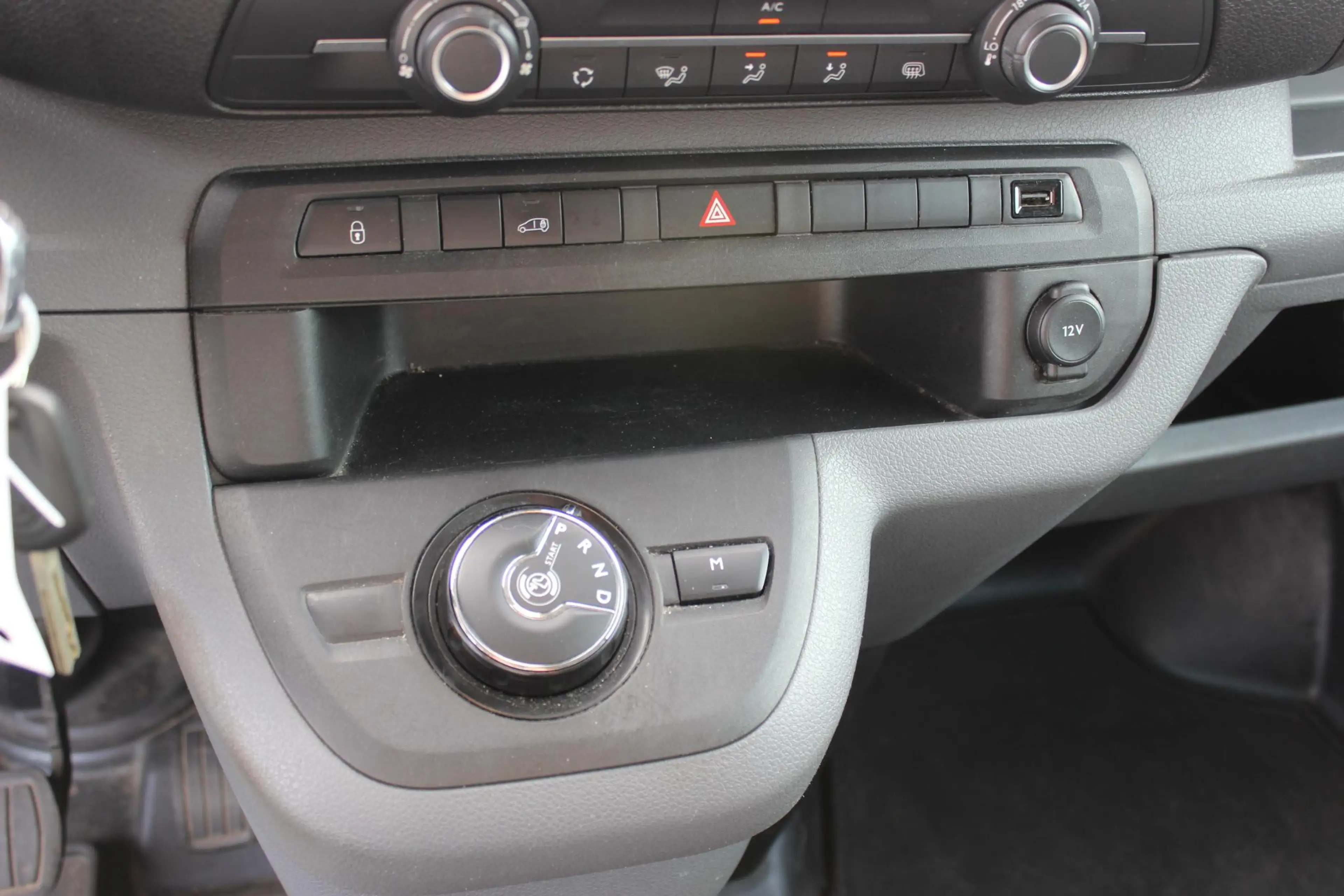 Opel Vivaro 2.0 CDTI Automaat L2H1 Innovation — photo 15