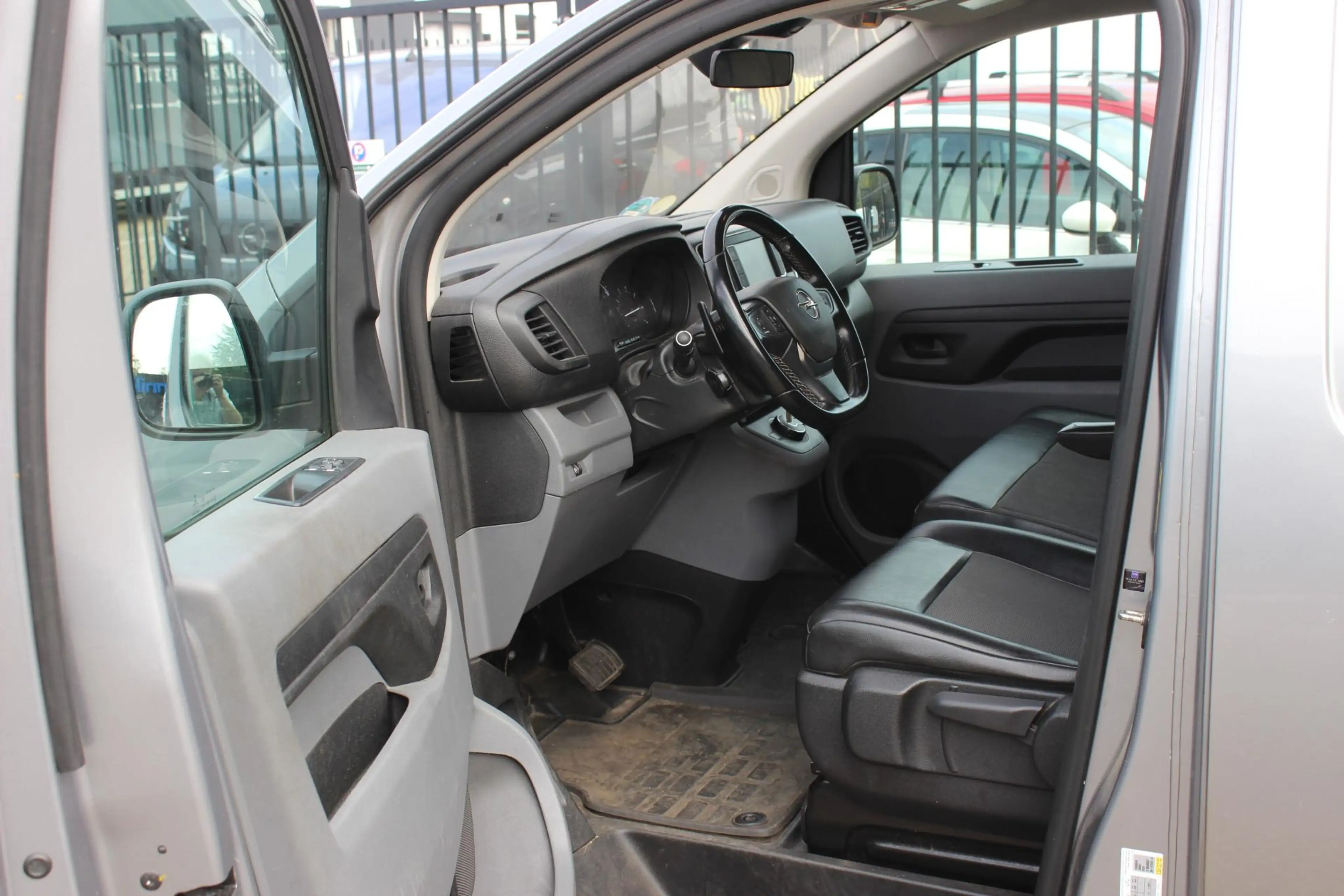 Opel Vivaro 2.0 CDTI Automaat L2H1 Innovation — photo 3