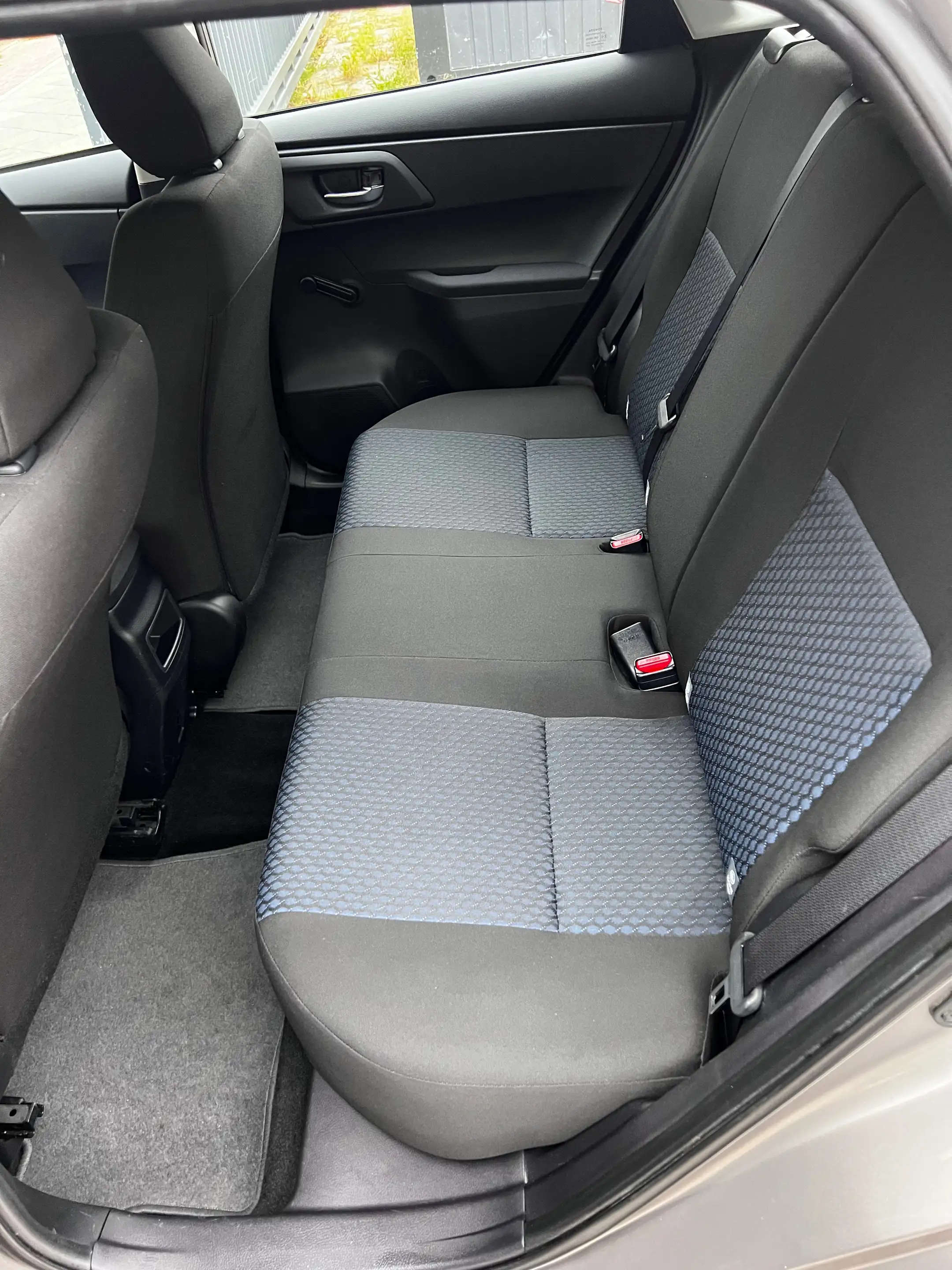 Toyota Auris Cool — photo 9