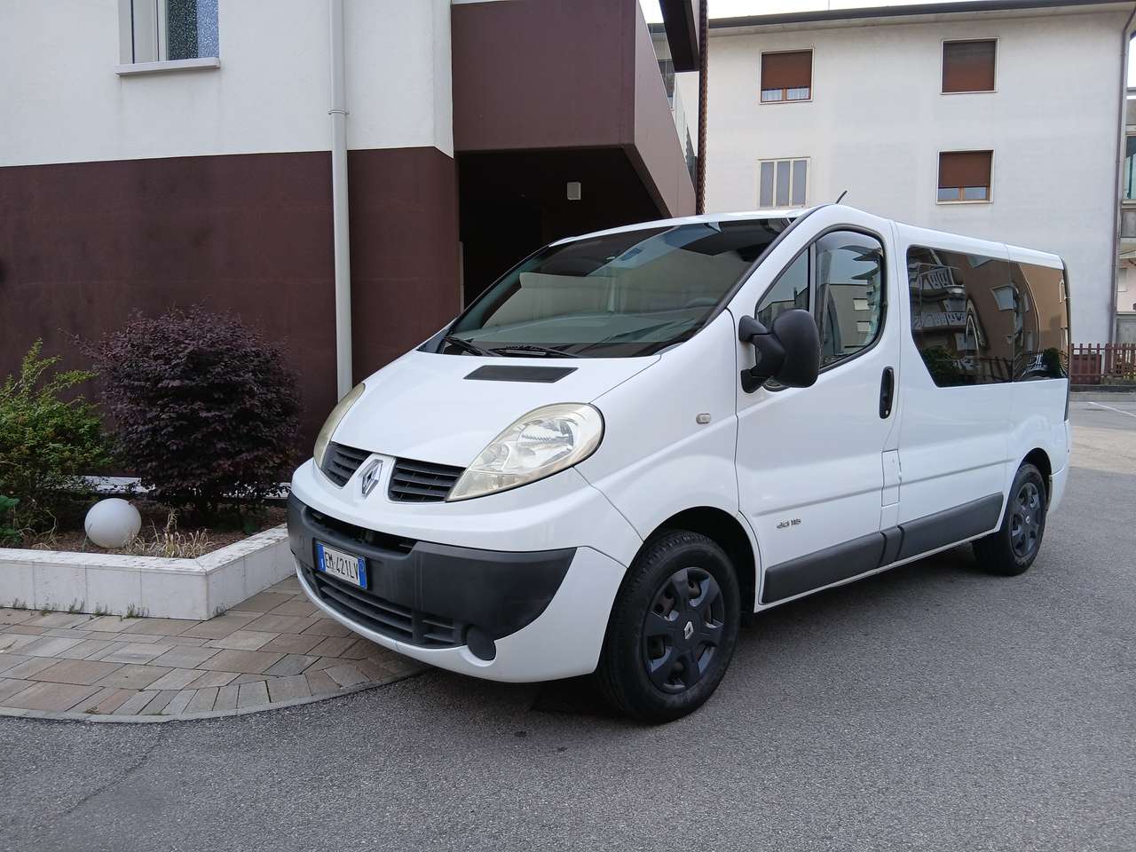 Renault Trafic Passenger 9 posti 2.0 Cdi 115 cv +gancio