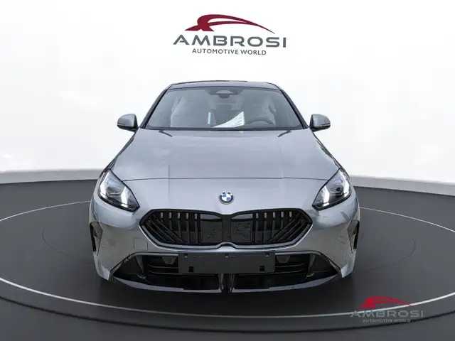 BMW 1 Series view 7