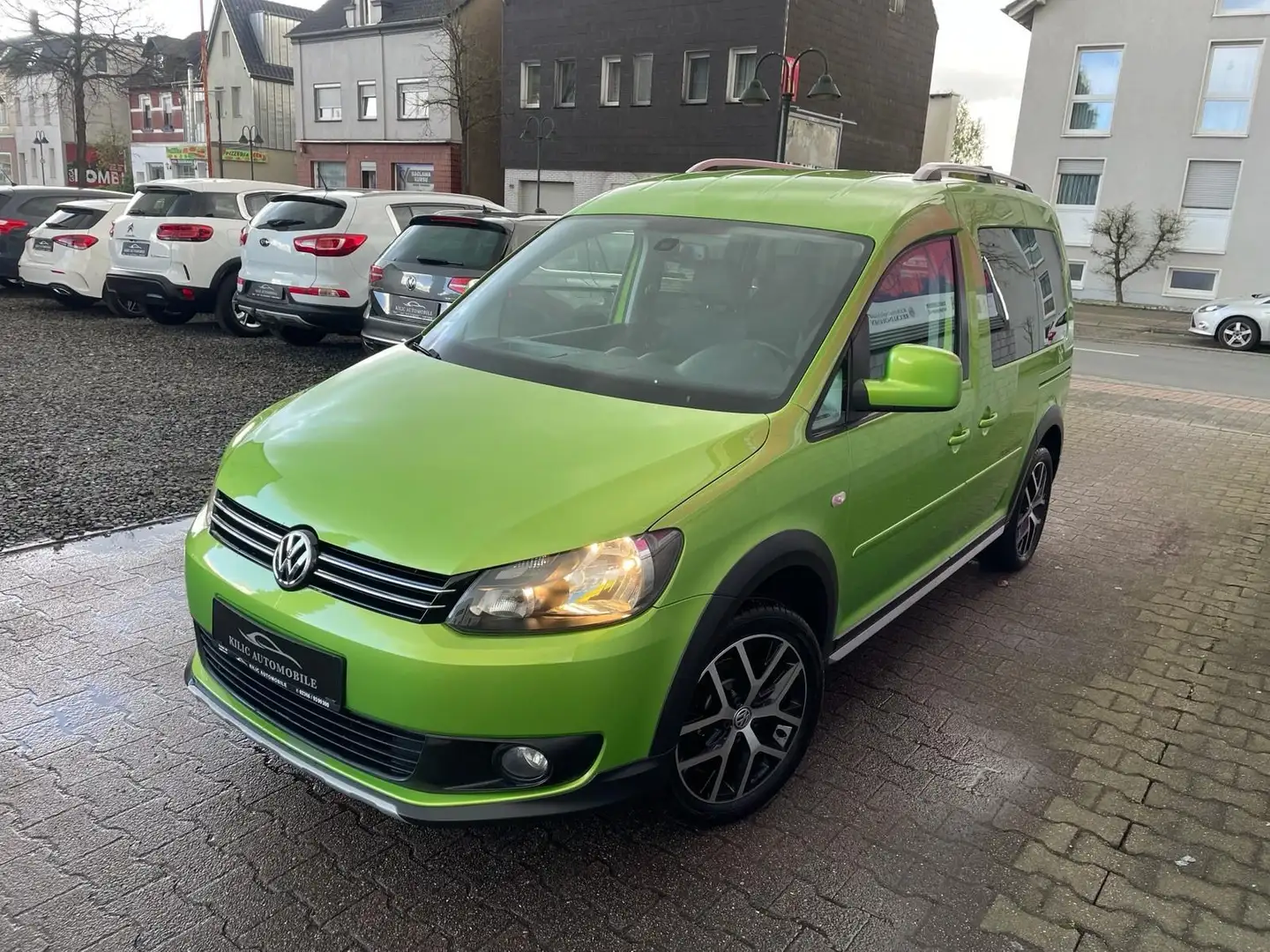 Volkswagen Caddy CrossCaddy 1.Hand*AHK*Klima*Tempomat*Sitzheizung Зелений - 2