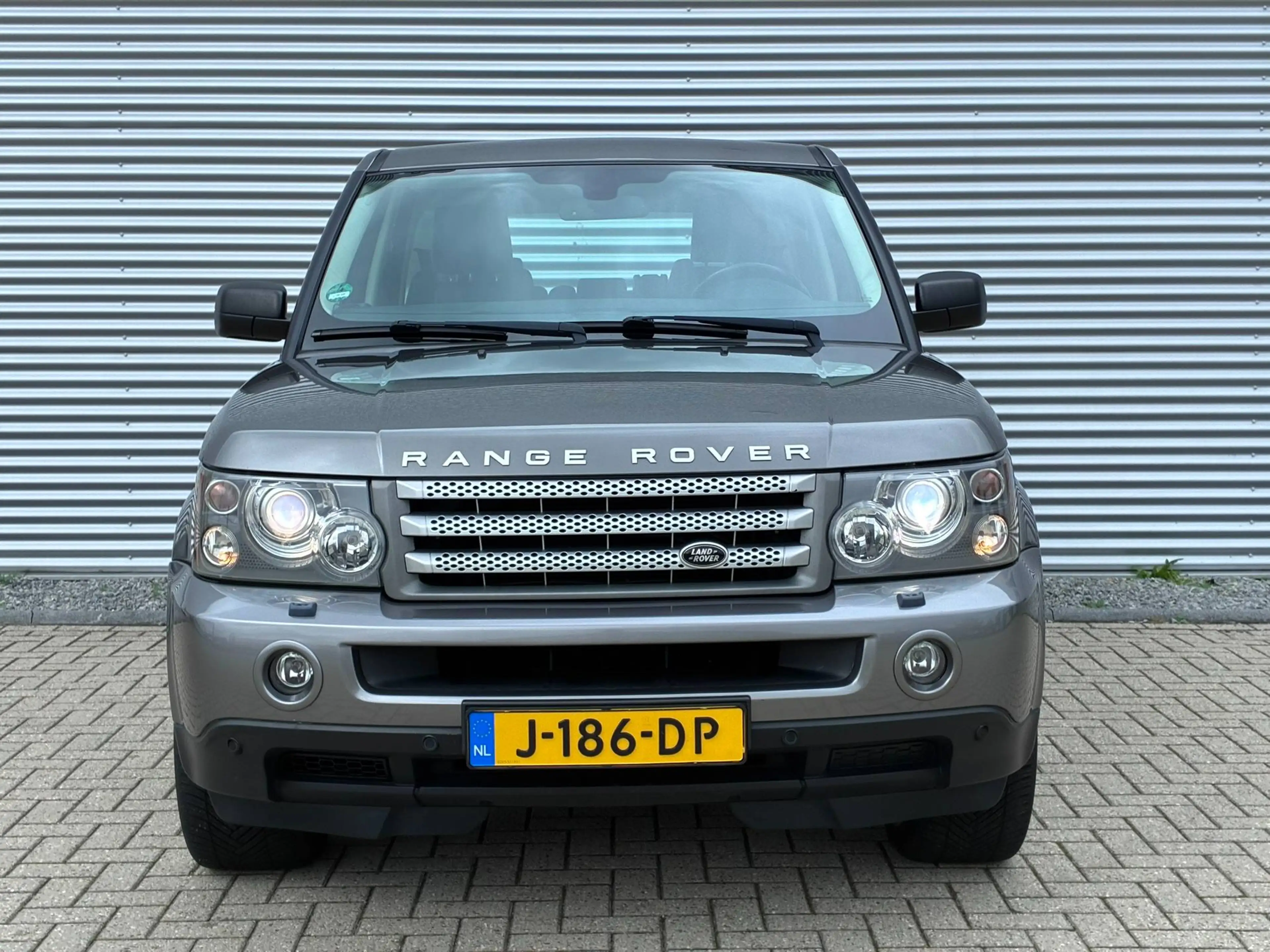 Land Rover Range Rover Sport 4.2 V8 Supercharged/ Blijvend youngtimer — photo 2