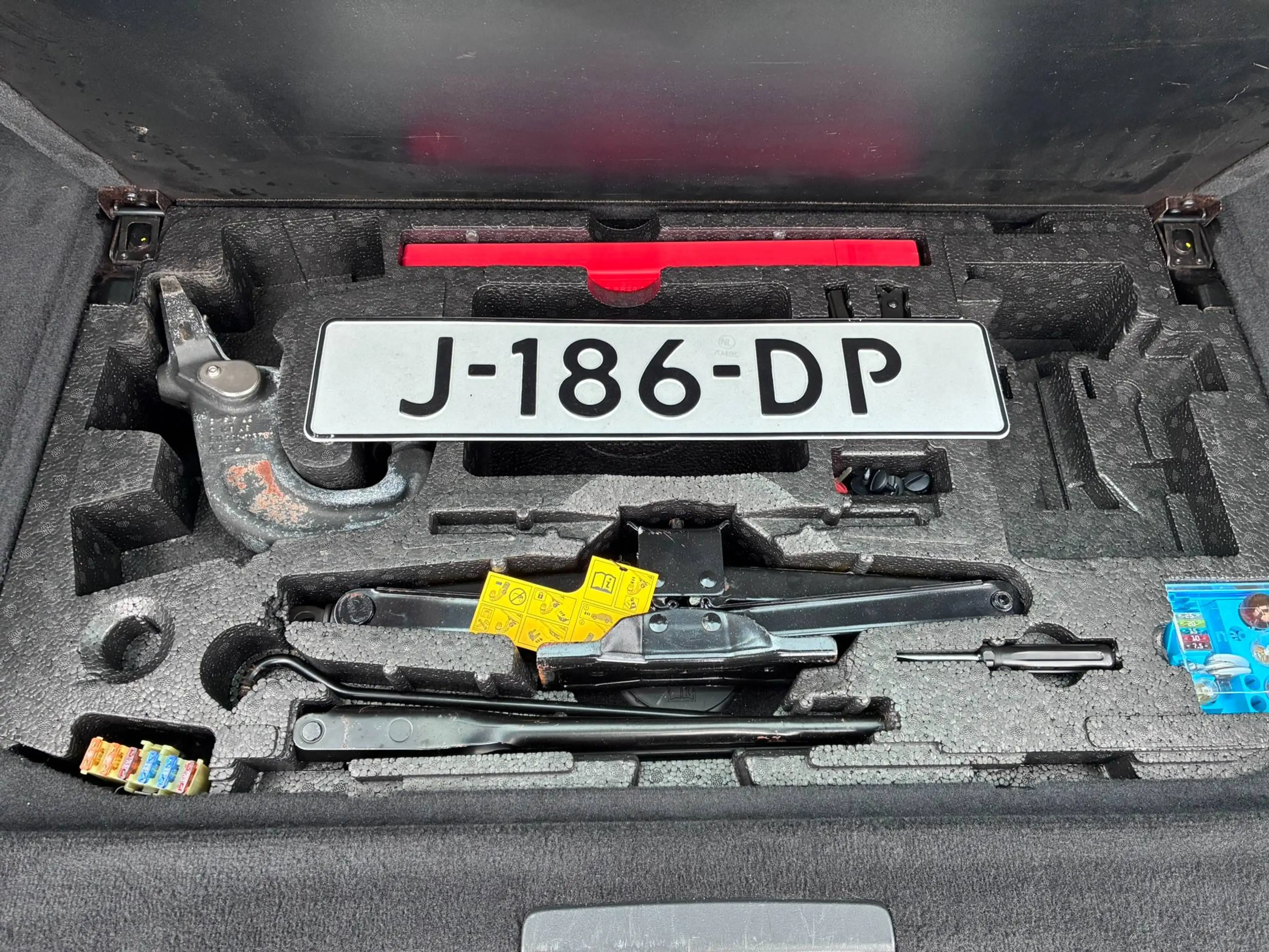 Land Rover Range Rover Sport 4.2 V8 Supercharged/ Blijvend youngtimer — photo 12