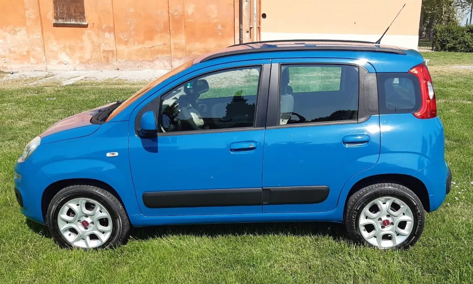 Fiat Panda Panda III 2012 0.9 t.air natural power Lounge 80cv Blu/Azzurro - 2