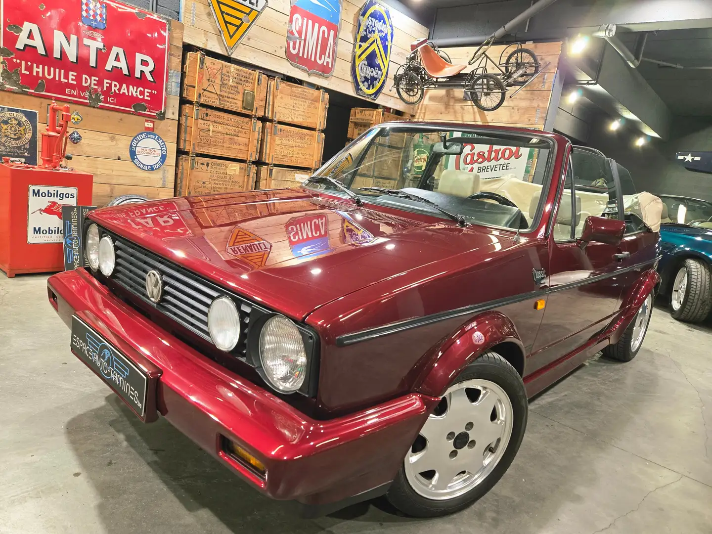 Volkswagen Golf Cabriolet 1.8i CLASSIC LINE Restaurée & 100% d'origine Paars - 1