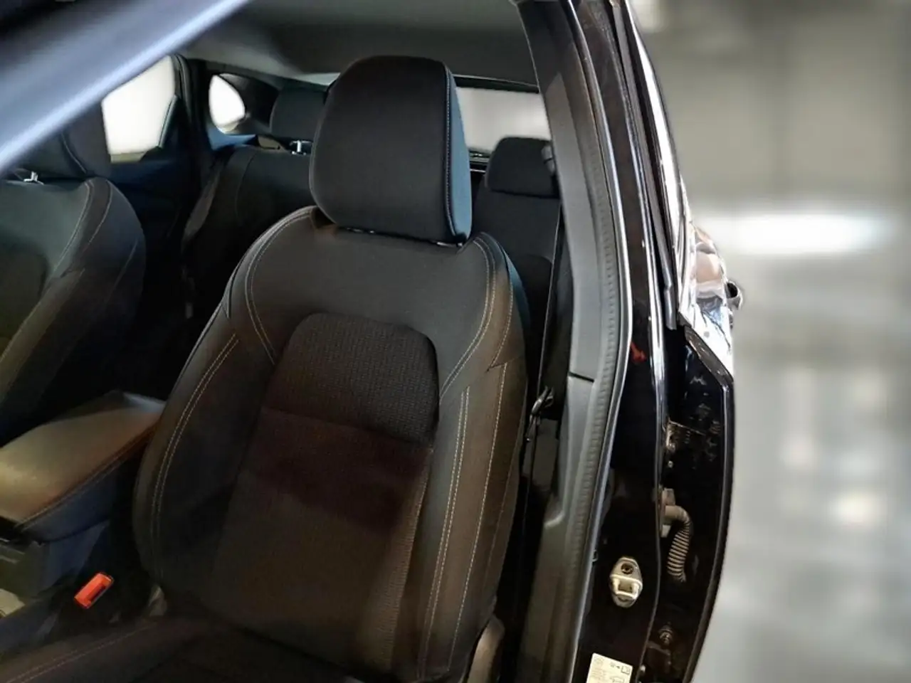 Nissan Qashqai 1.3 MHEV 158 BUSINESS XTRONIC CROSSOVER, миниатюра 9