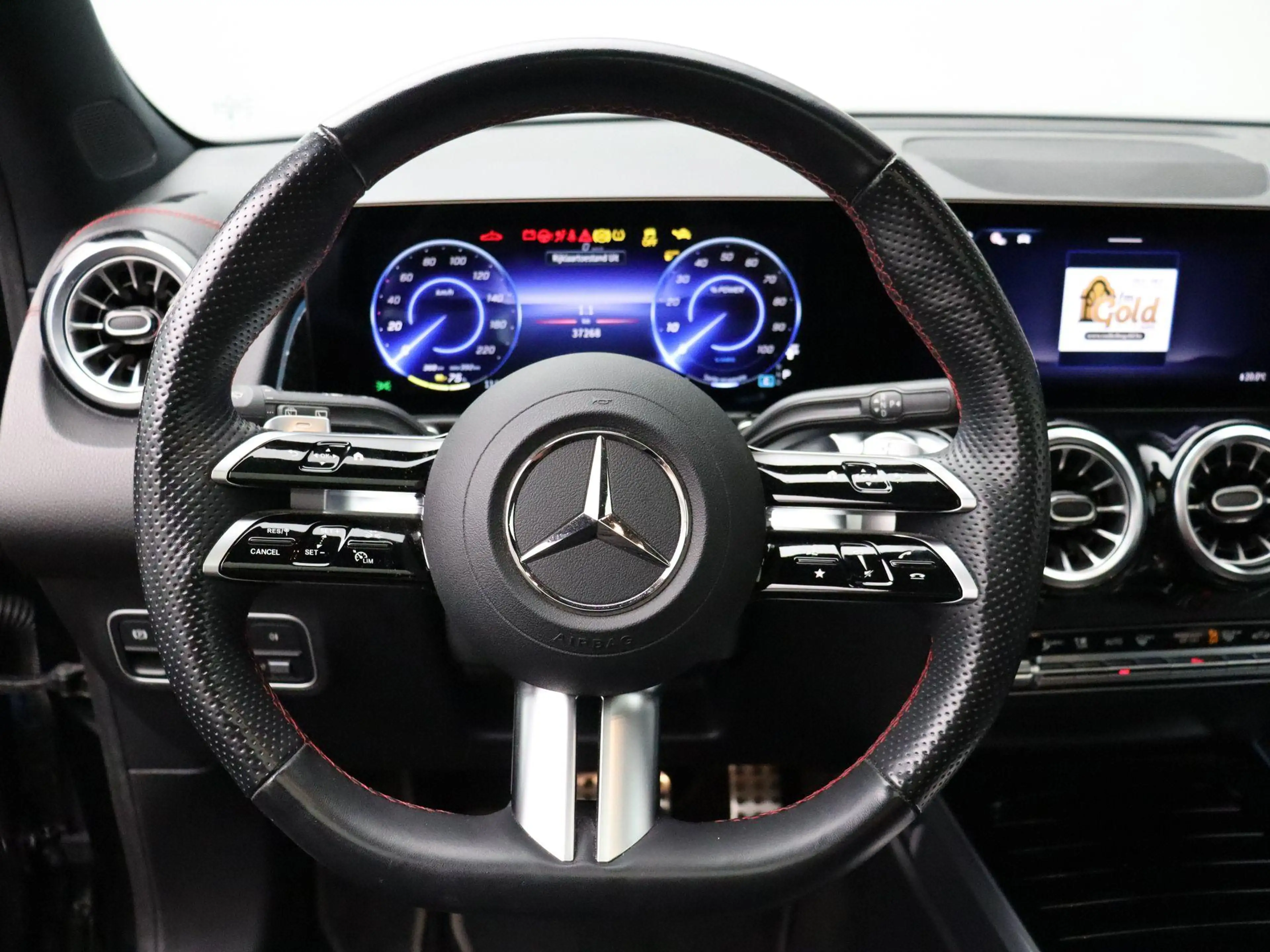 Mercedes-Benz EQB 250 250+ AMG Line + PANORAMISCH DAK + CARPLAY + — photo 15