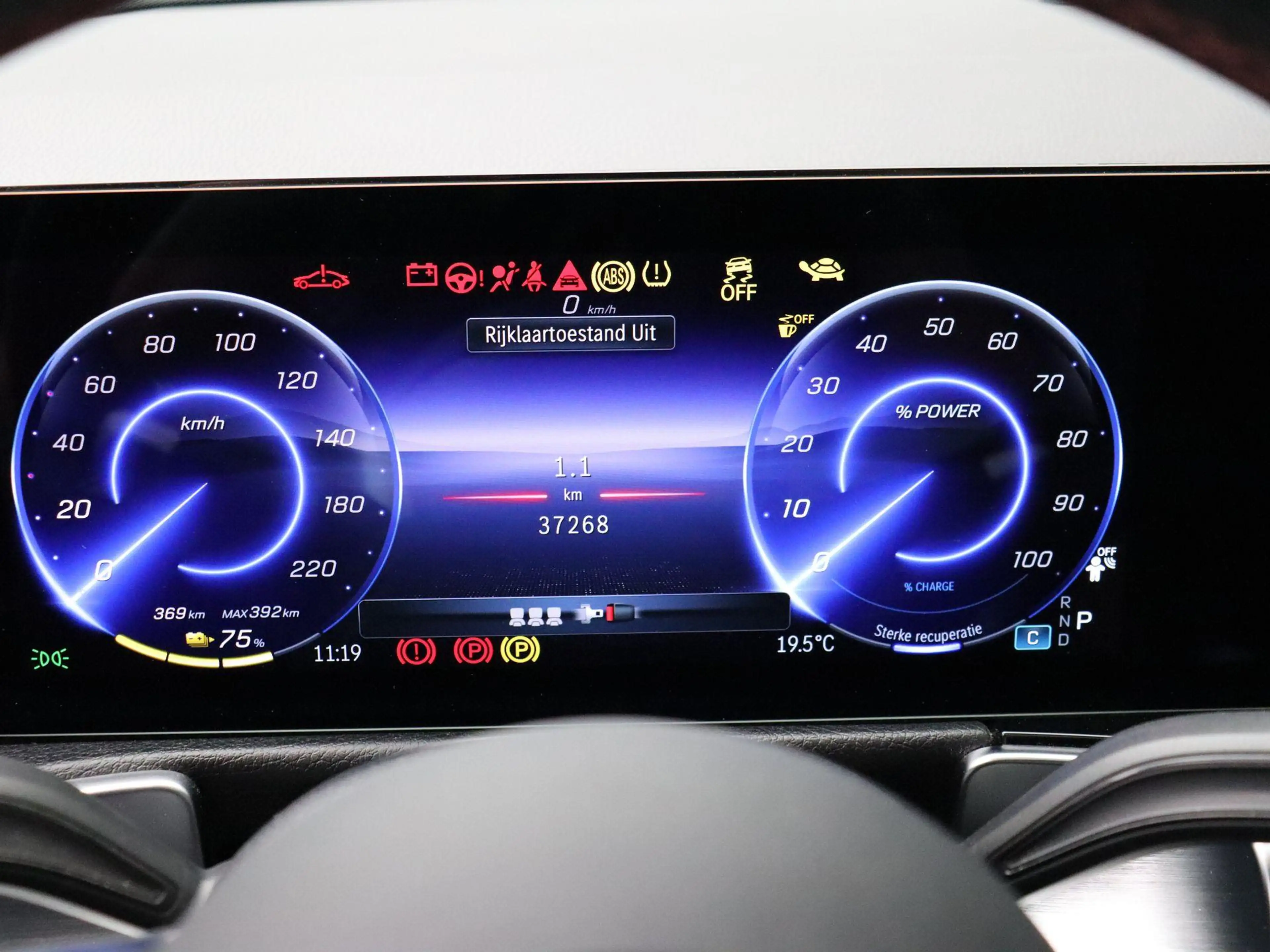 Mercedes-Benz EQB 250 250+ AMG Line + PANORAMISCH DAK + CARPLAY + — photo 14