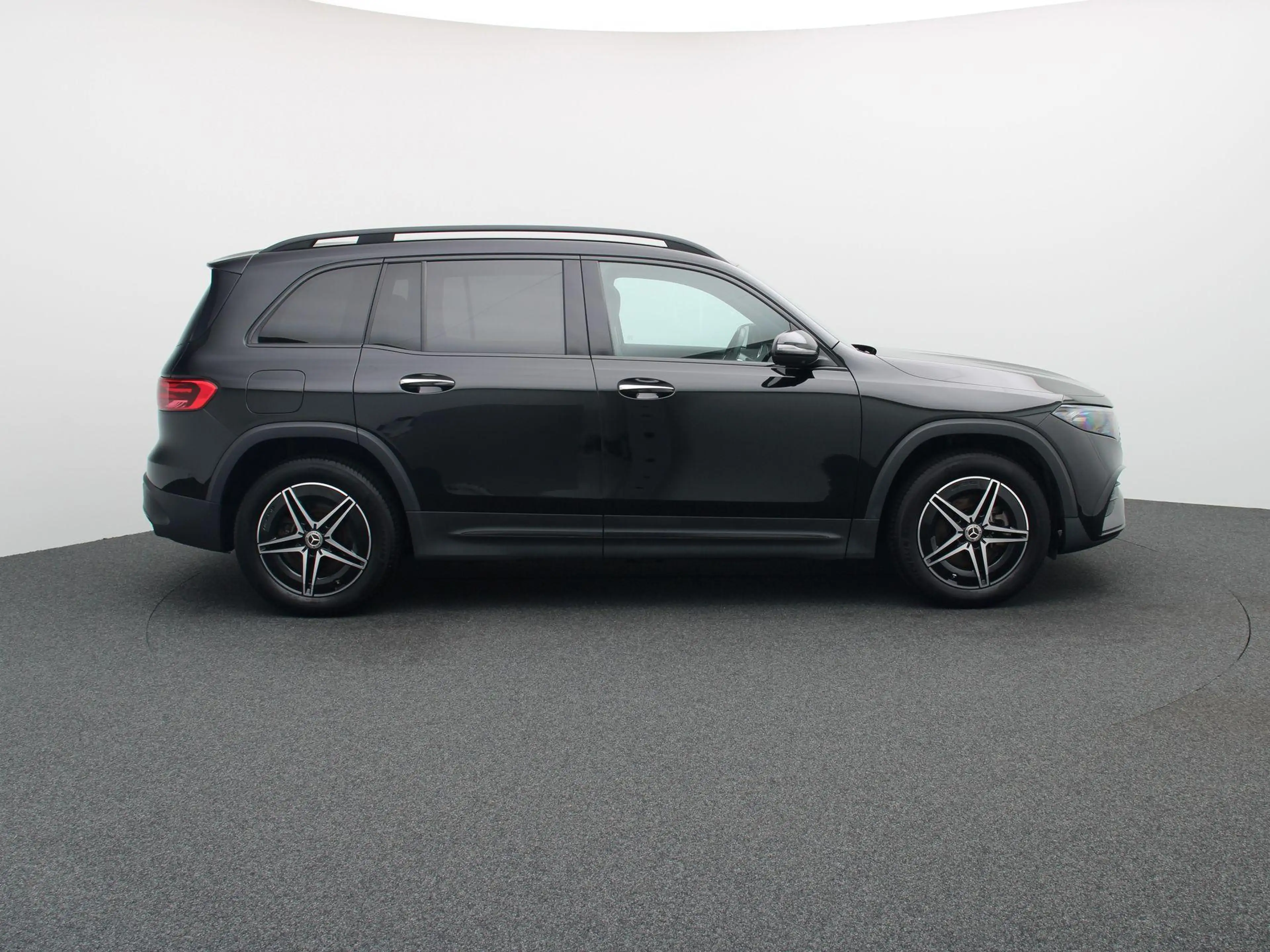 Mercedes-Benz EQB 250 250+ AMG Line + PANORAMISCH DAK + CARPLAY + — photo 6