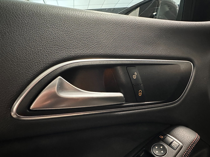 Mercedes-Benz CLA 180 Business Solution AMG|PANO|LED|CAMERA|SFEER|CRUISE — photo 21