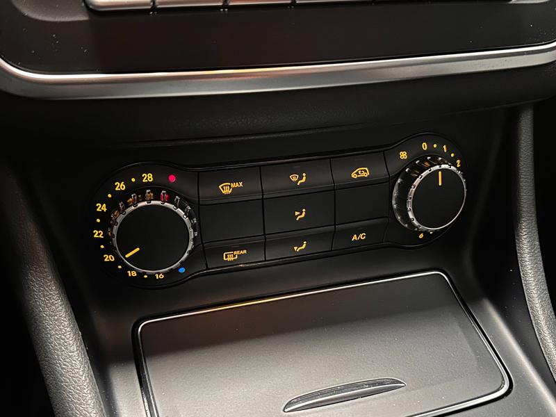 Mercedes-Benz CLA 180 Business Solution AMG|PANO|LED|CAMERA|SFEER|CRUISE — photo 17