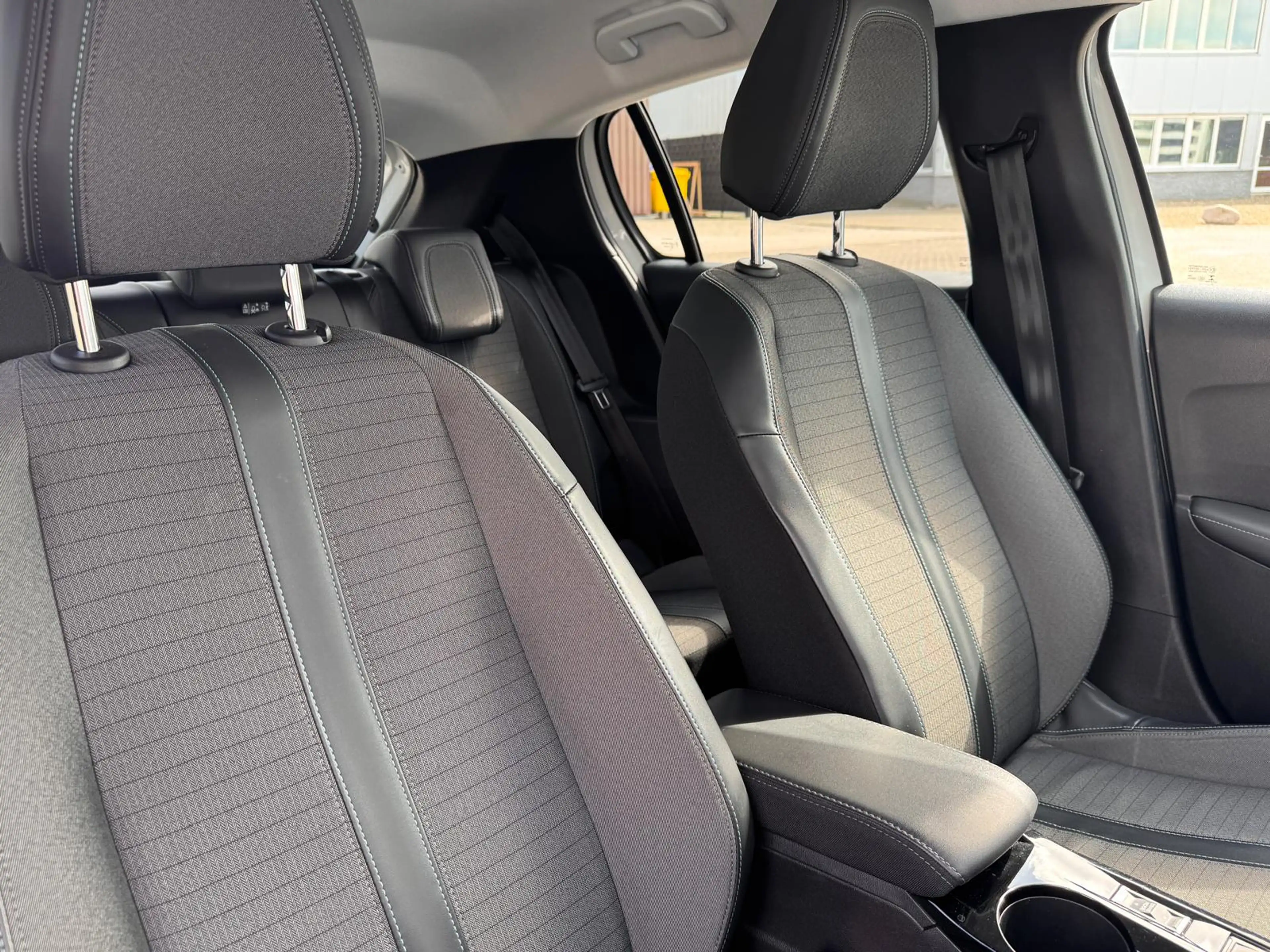 Peugeot 208 1.2 100PK Allure Automaat | Camera | Navigatie | A — photo 11