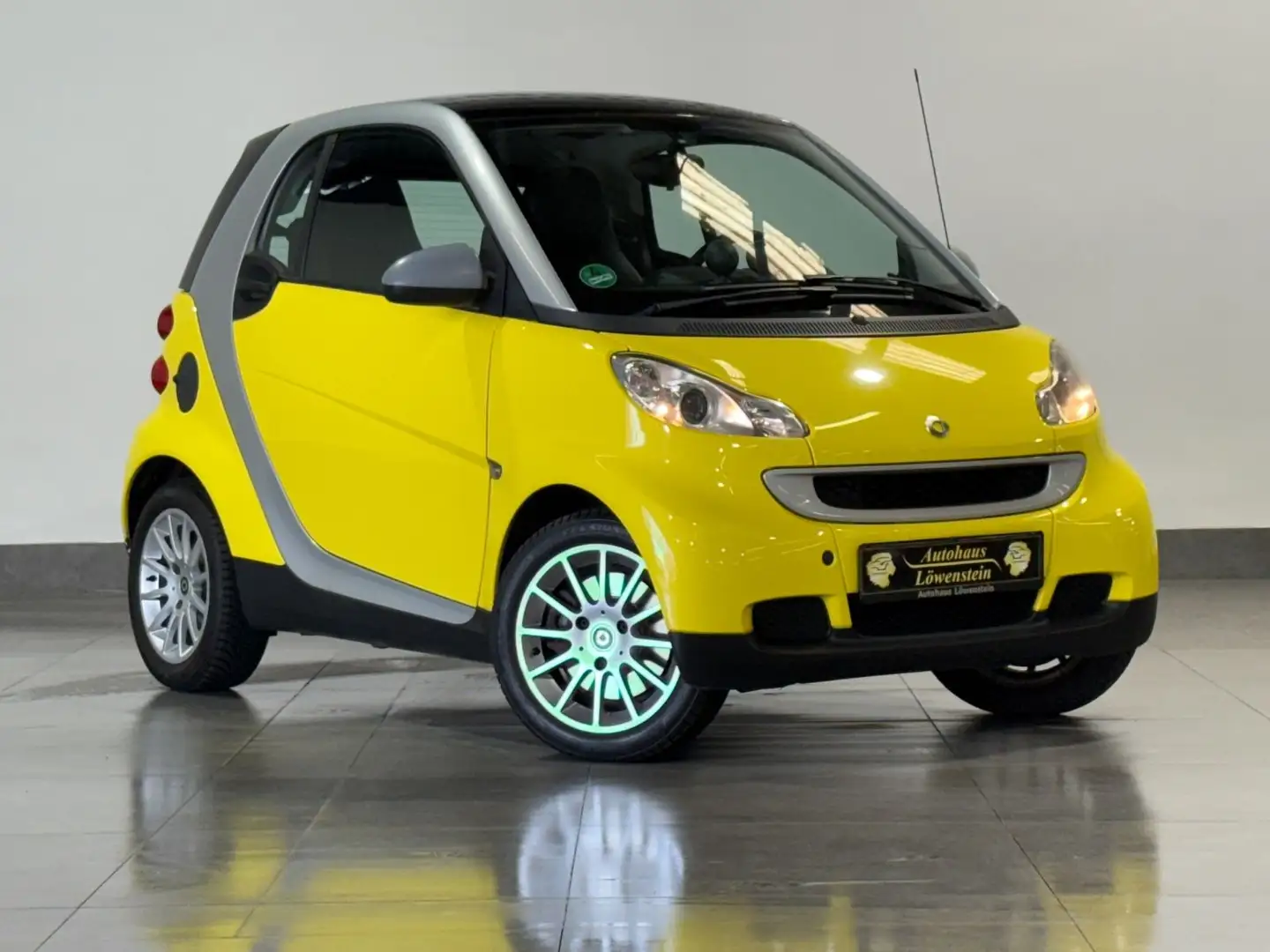 smart forTwo fortwo coupe*KLIMA*TÜV*SHZ*GLASDACH Silber - 2