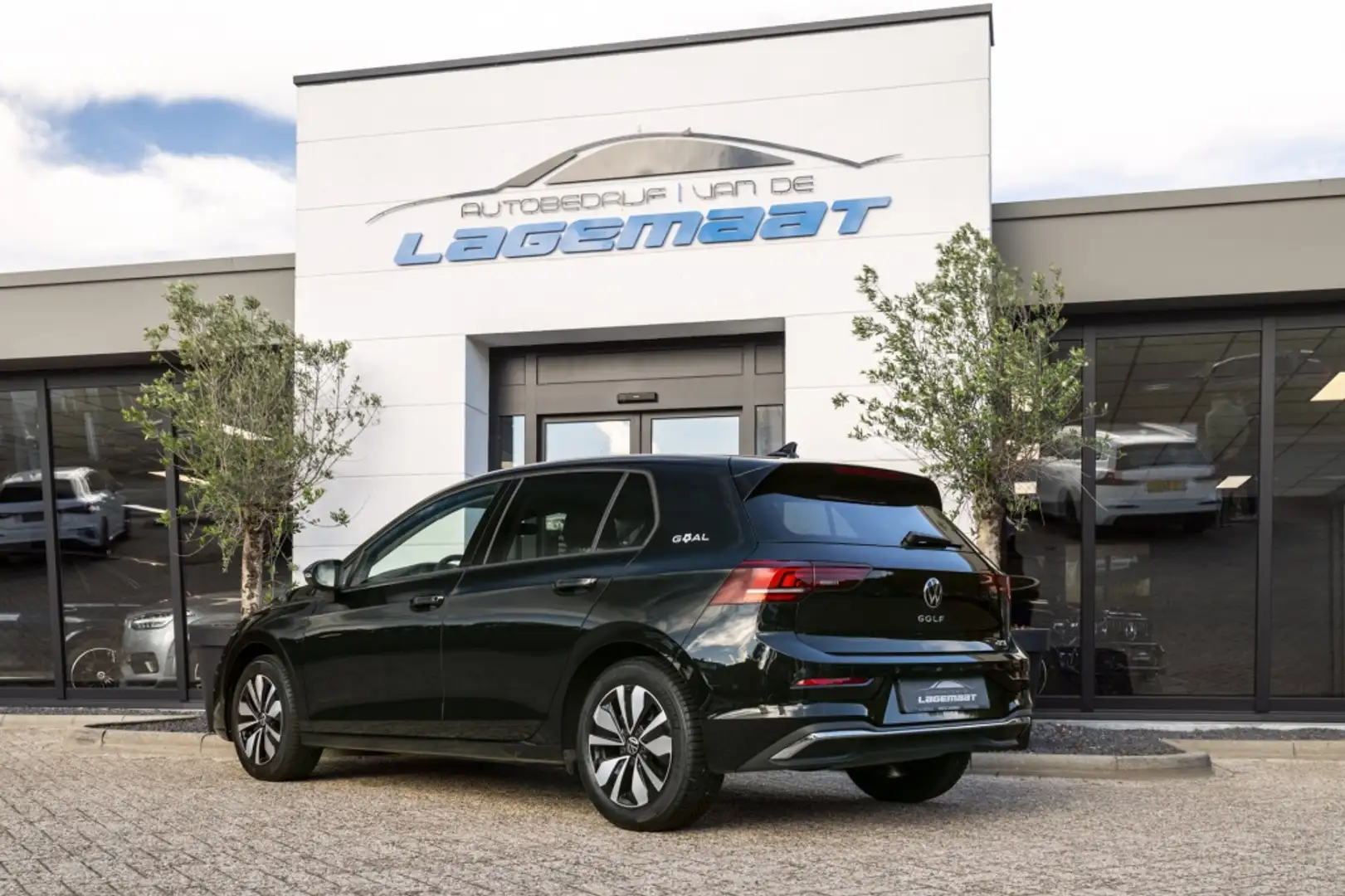 Volkswagen Golf 8.5 eTSI Goal Stoelverwarming/Navi/Adaptieve Cruis Noir - 2