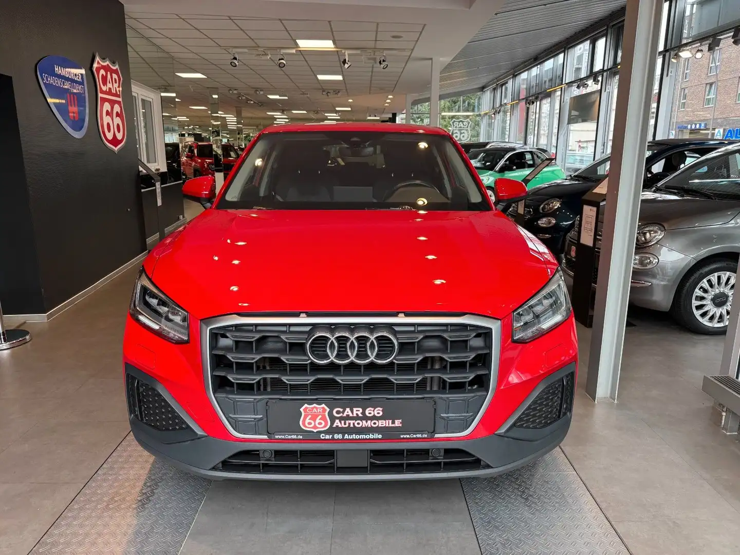Audi Q2 35 TFSI basis Rot - 2