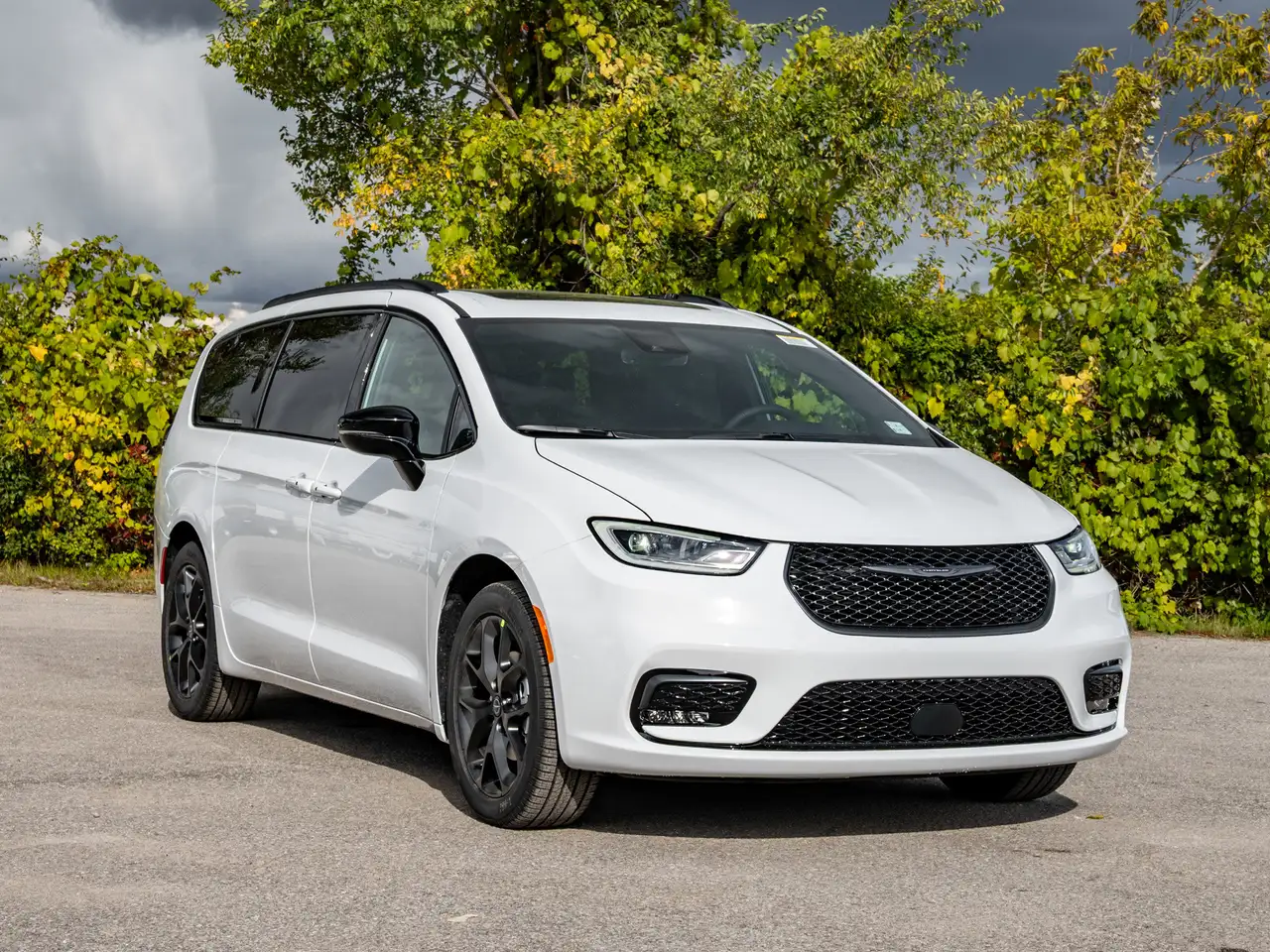 Chrysler Pacifica снимка Chrysler Pacifica