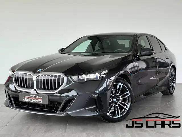 BMW 520 dA FULL PACKM-1ERPRO-PANO-HUB-CARPLAY-CAMERA360-CUIR-JANTES19-PDC-VENTE MARCHAND/EXPORT