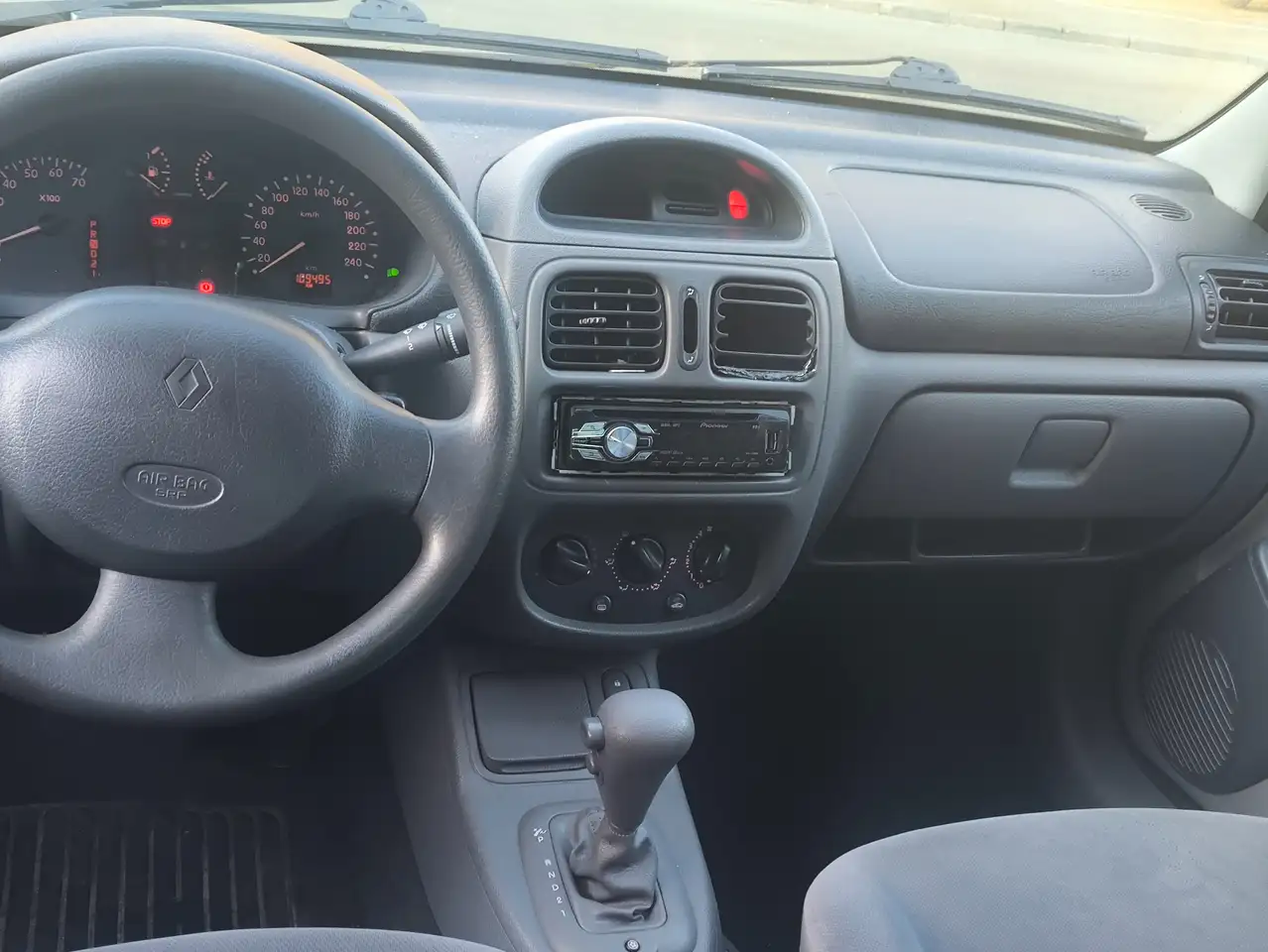 Renault Clio 1.4i 16V Extreme A