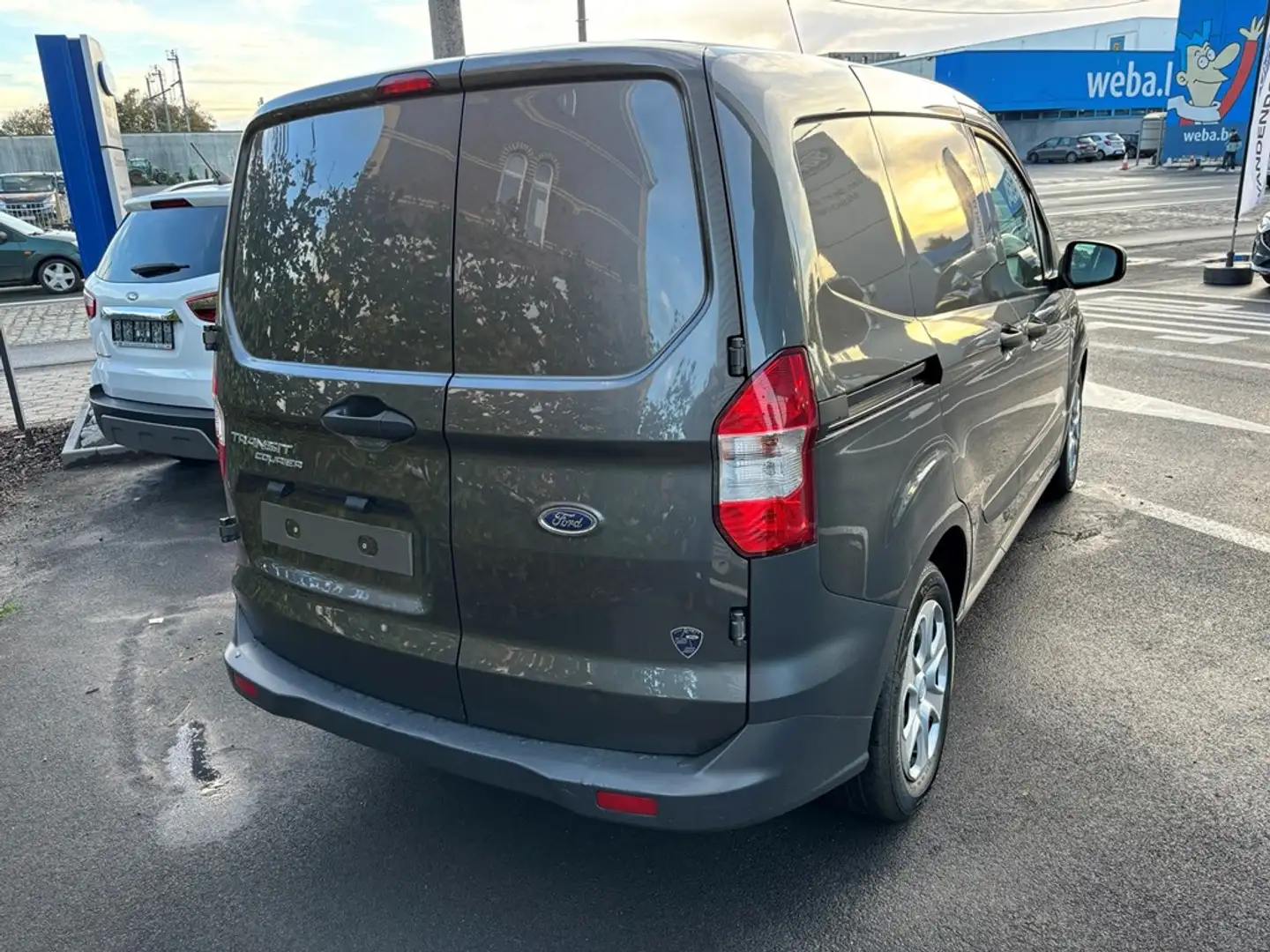 Ford Transit Courier Trend Grijs - 2