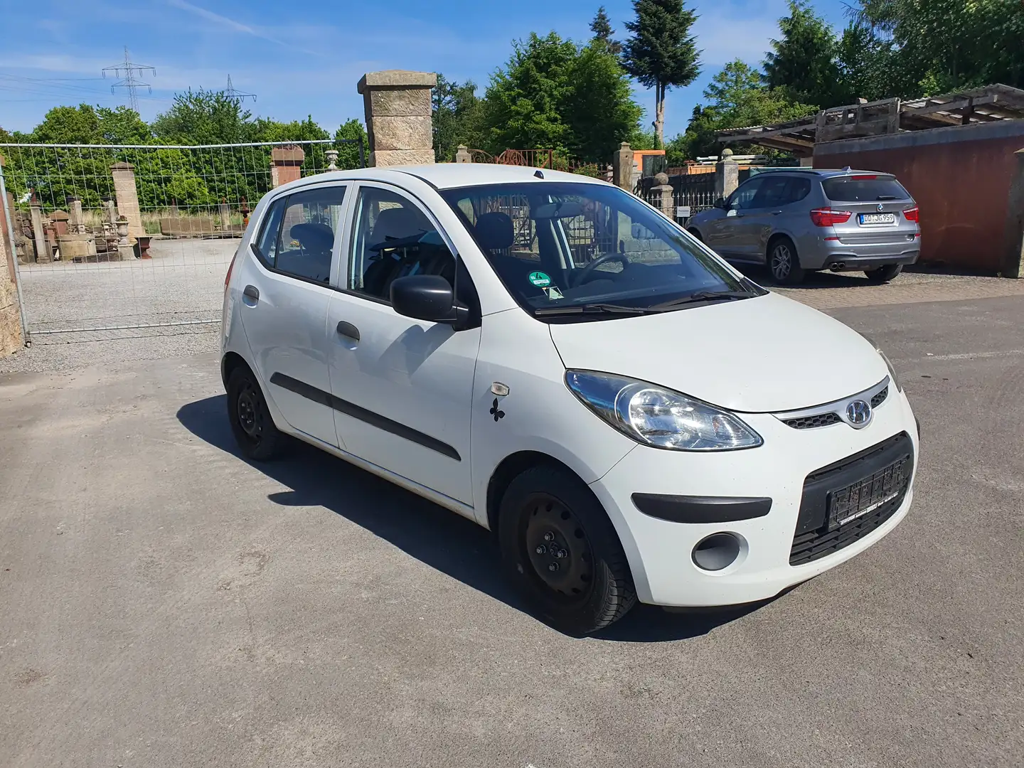 Hyundai i10 1.1 Edition Plus tuv + service + kupplung  neu Weiß - 1