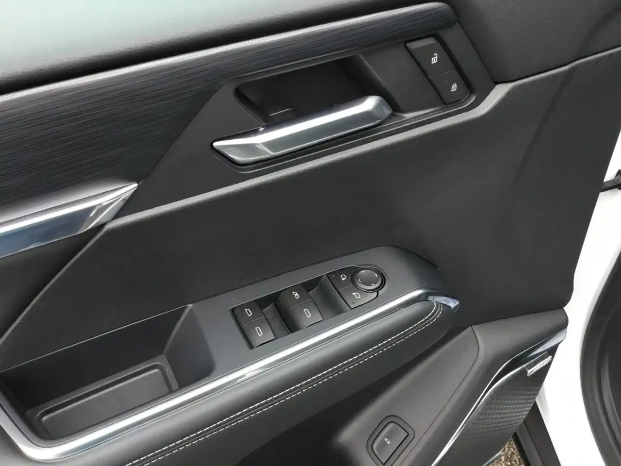 GMC Acadia снимка GMC Acadia