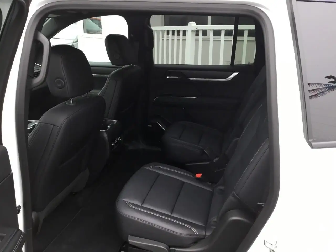 GMC Acadia снимка GMC Acadia