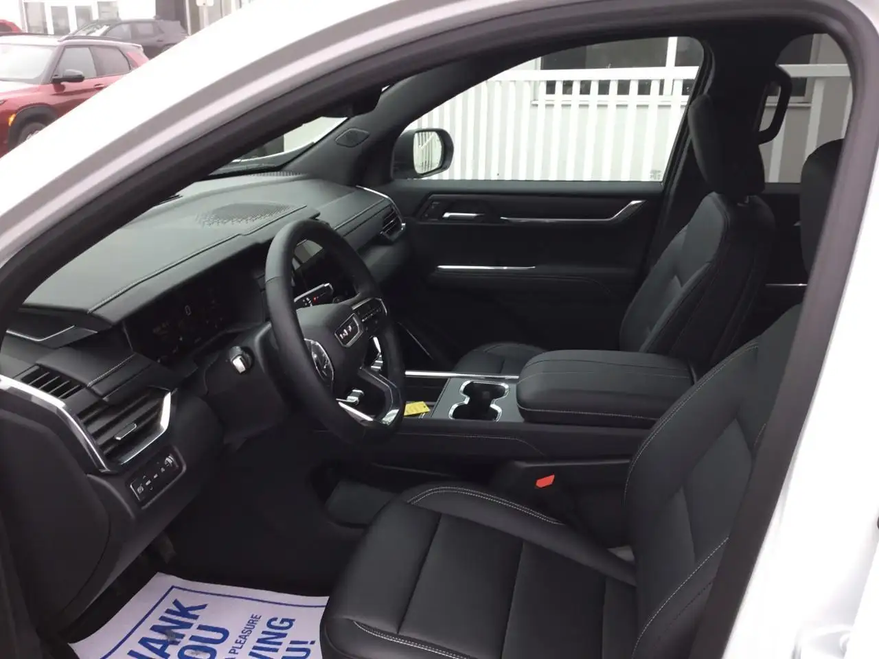 GMC Acadia снимка GMC Acadia