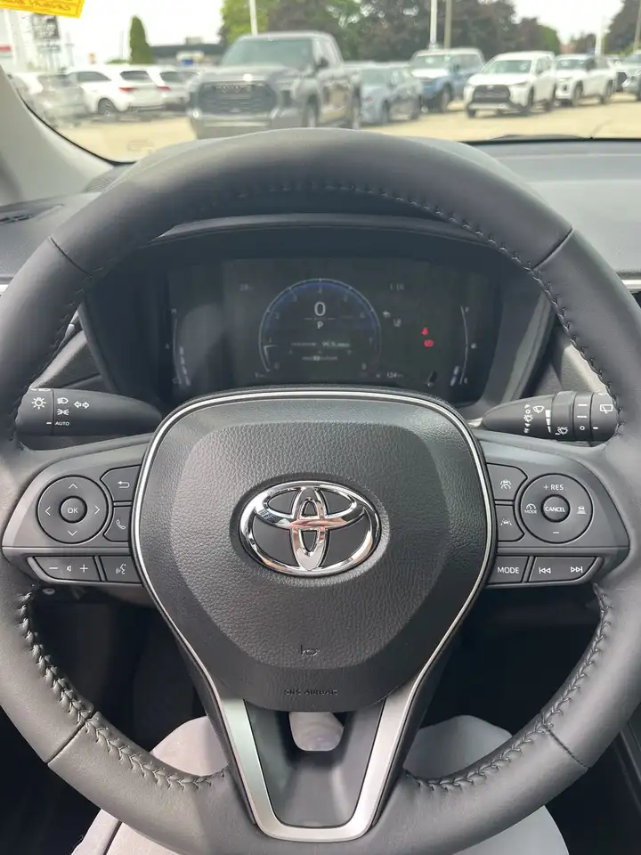 Toyota Corolla Cross снимка Toyota Corolla Cross