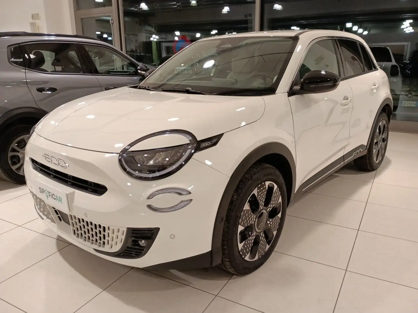 Fiat 600 600 Hybrid 110 CV DCT MHEV La Prima II Weiß - 1